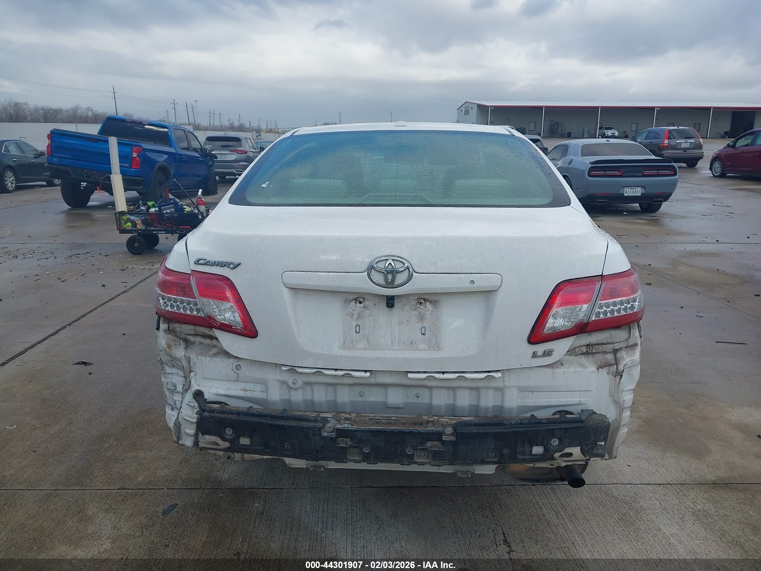 TOYOTA CAMRY image 6