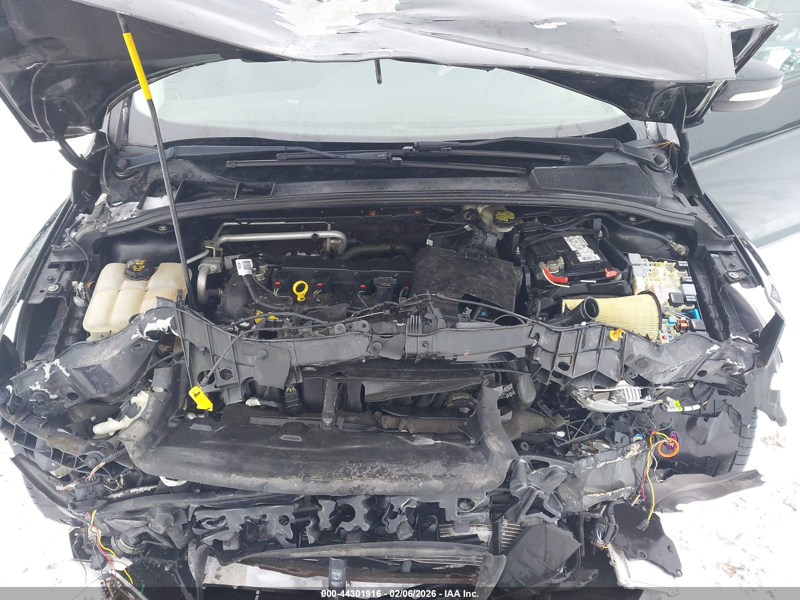 FORD FOCUS image 10