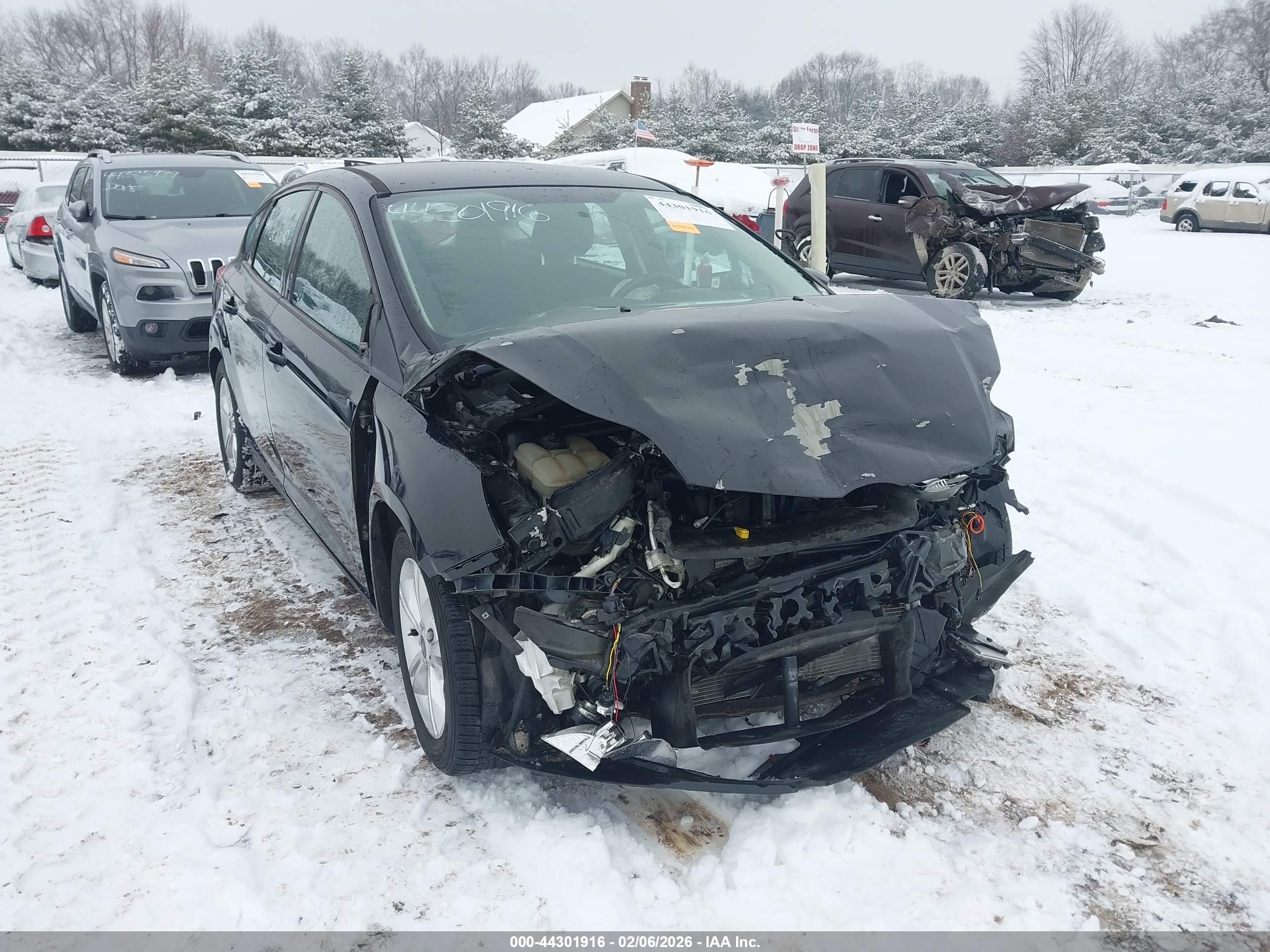 FORD FOCUS image 6