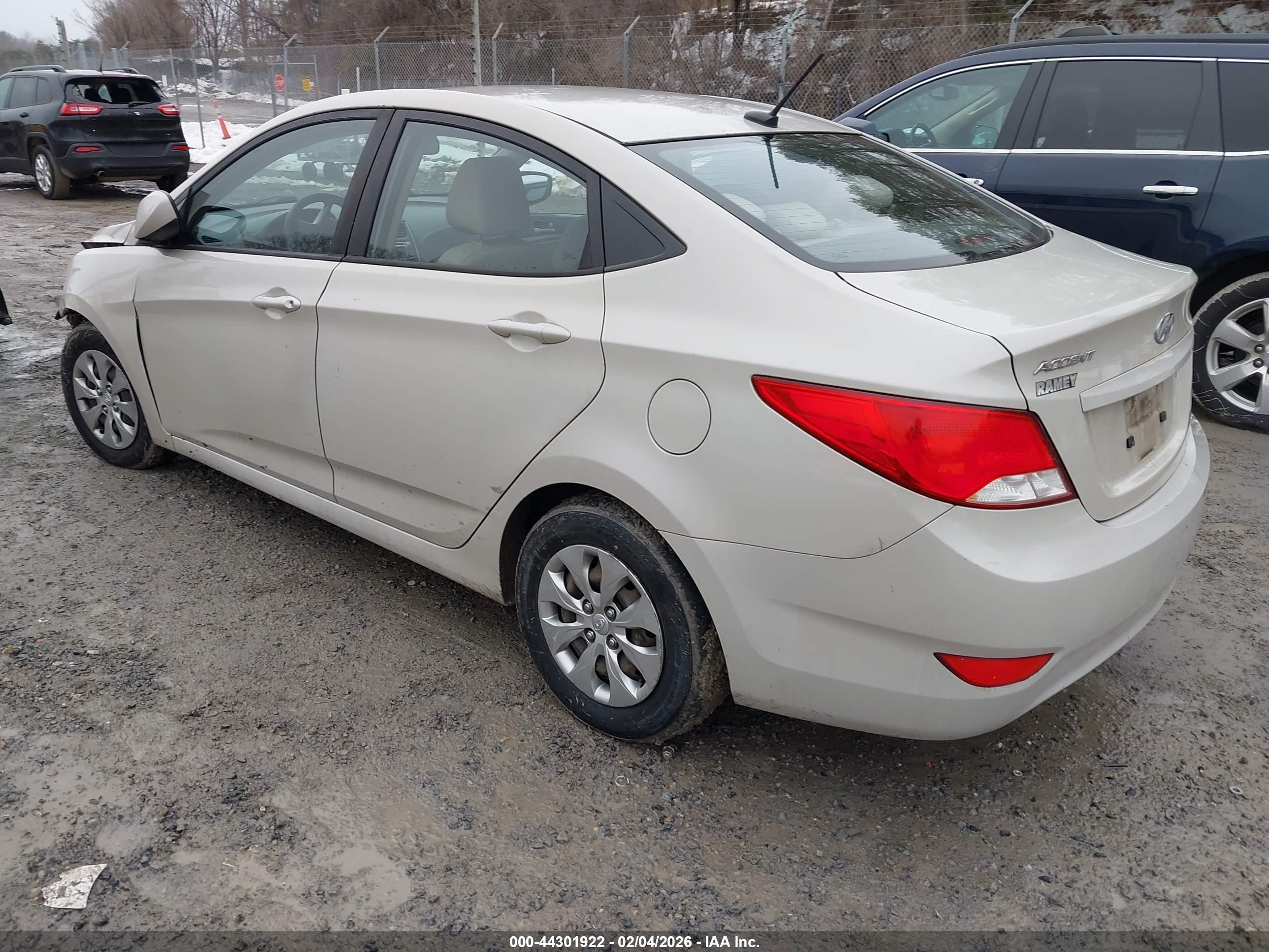 HYUNDAI ACCENT image 3