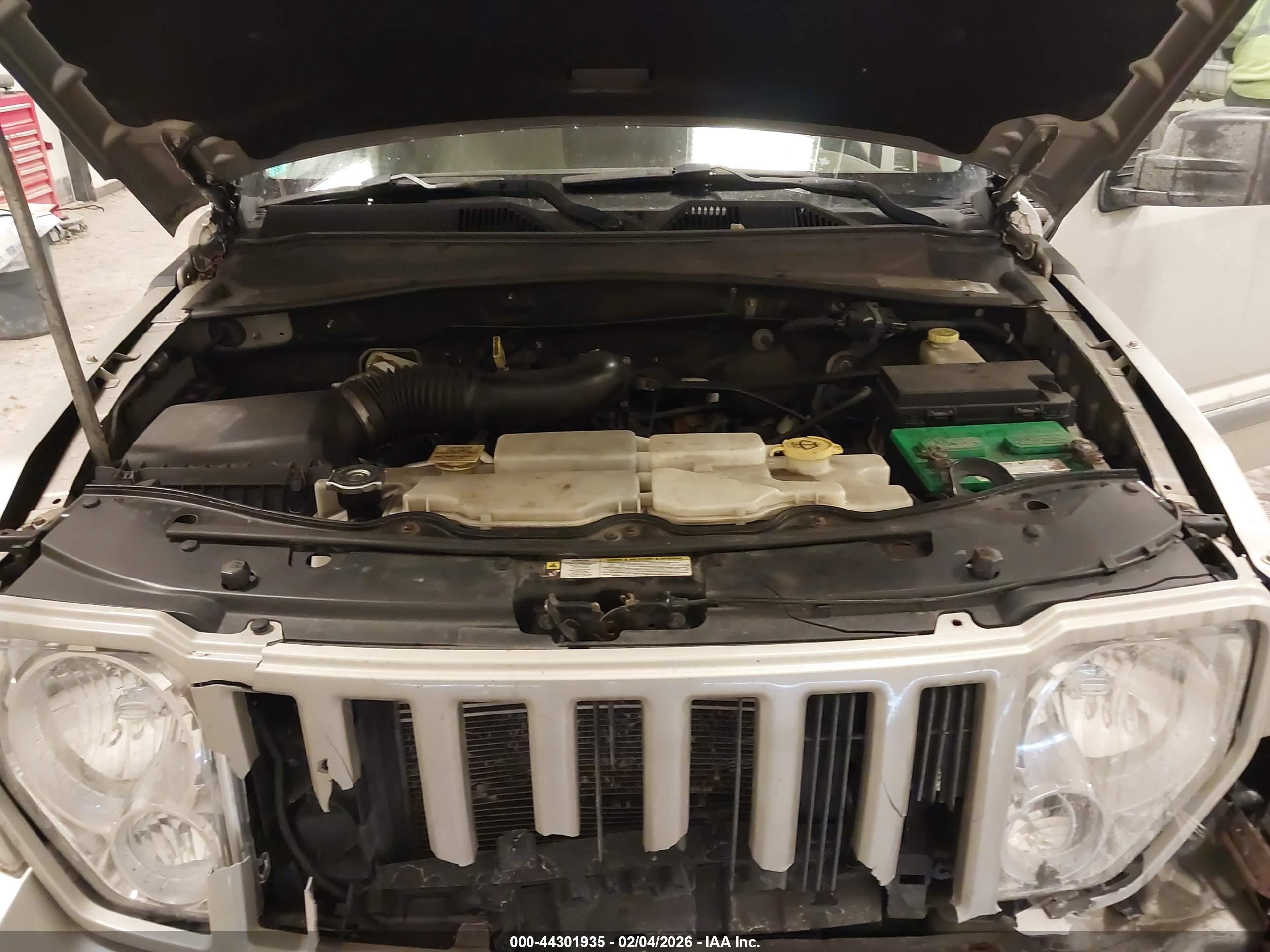 JEEP LIBERTY image 10