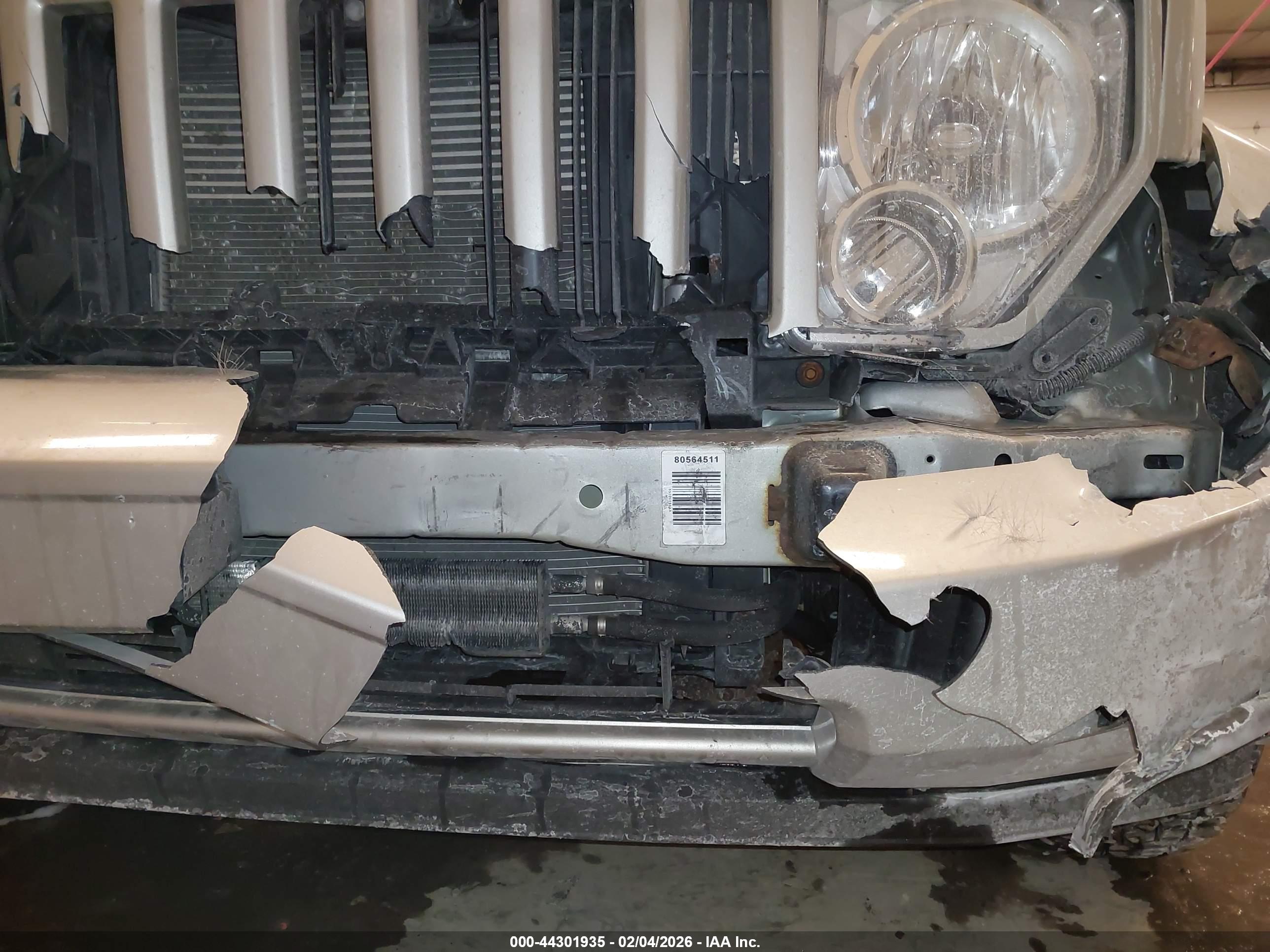 JEEP LIBERTY image 6