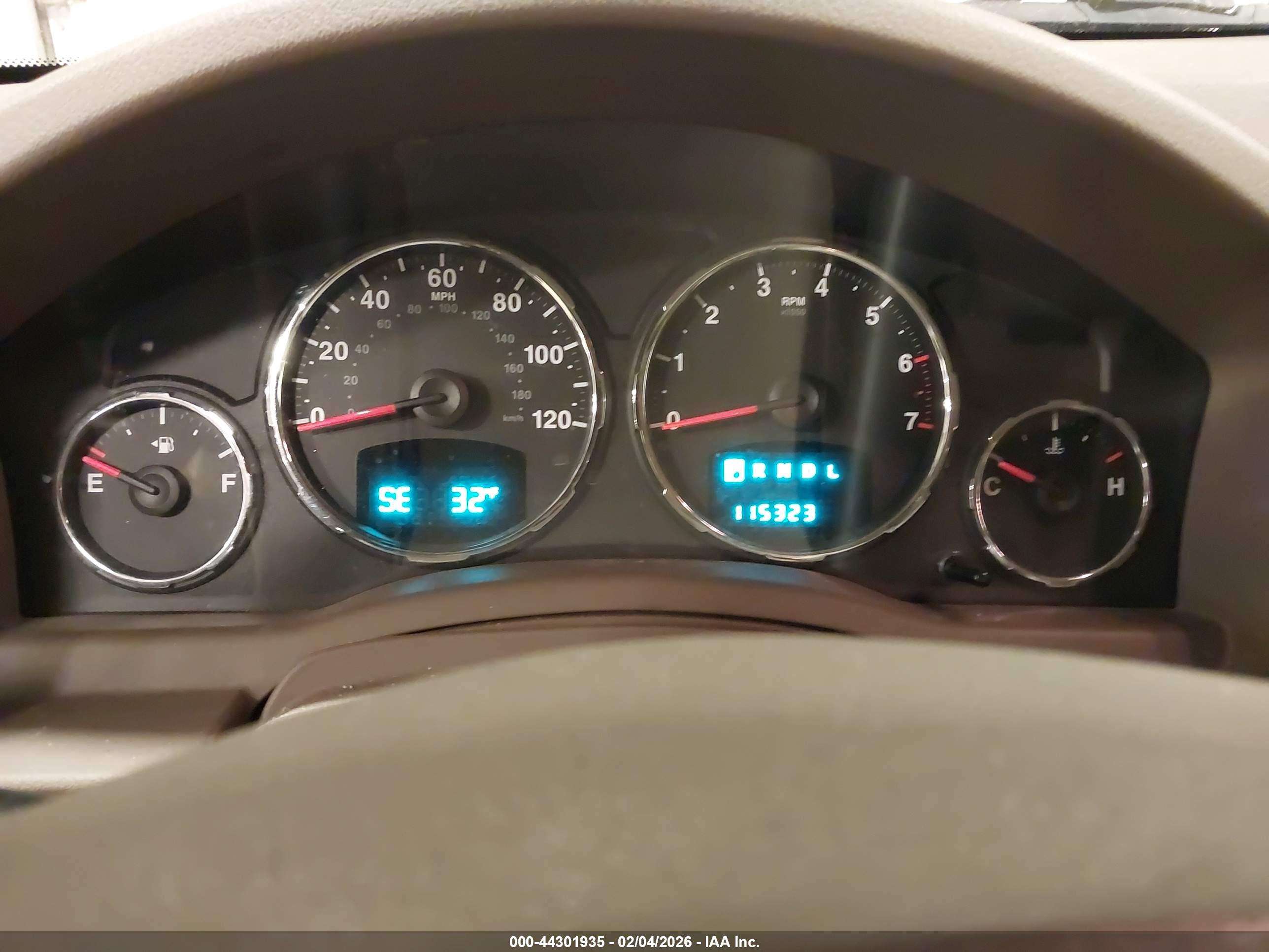 JEEP LIBERTY image 7