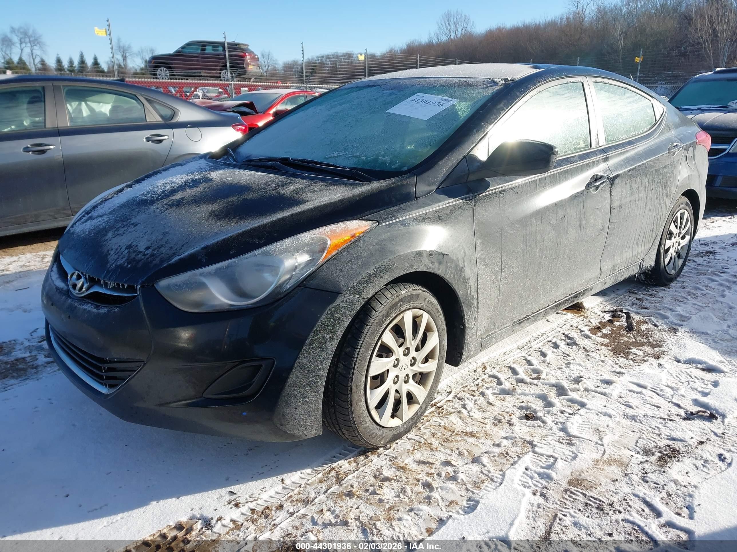 HYUNDAI ELANTRA image 2