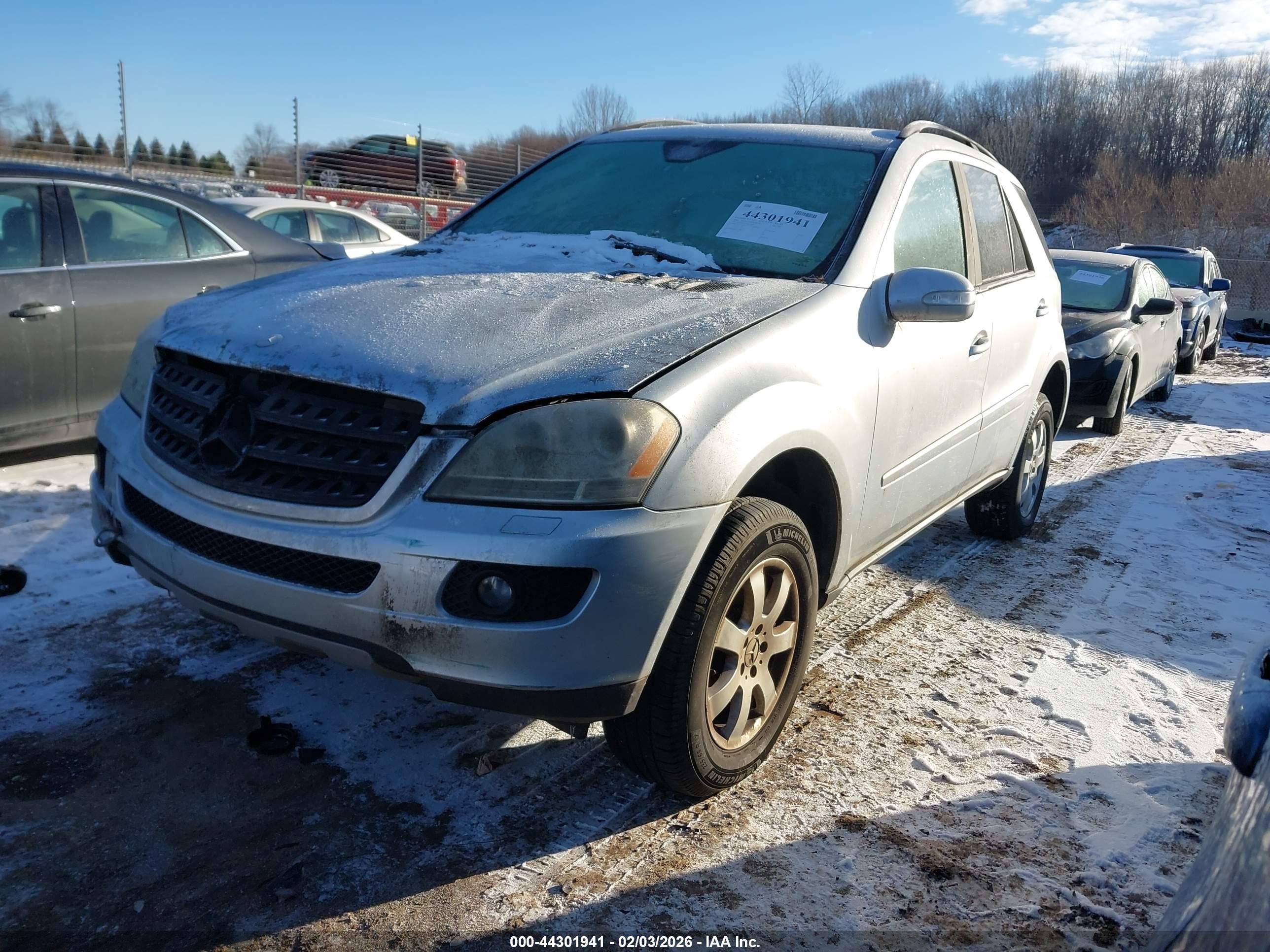 MERCEDES-BENZ ML image 2
