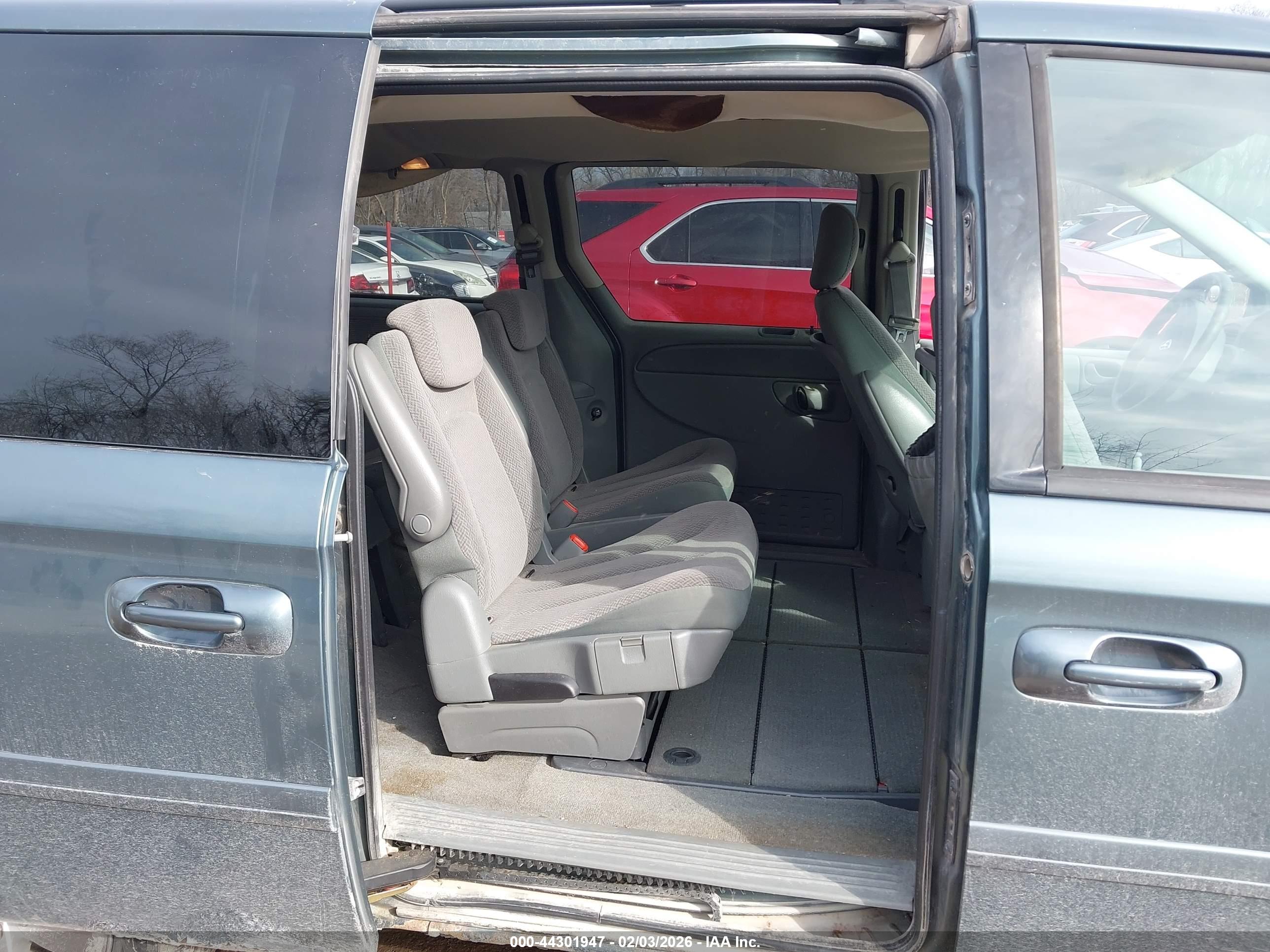 DODGE GRAND image 8