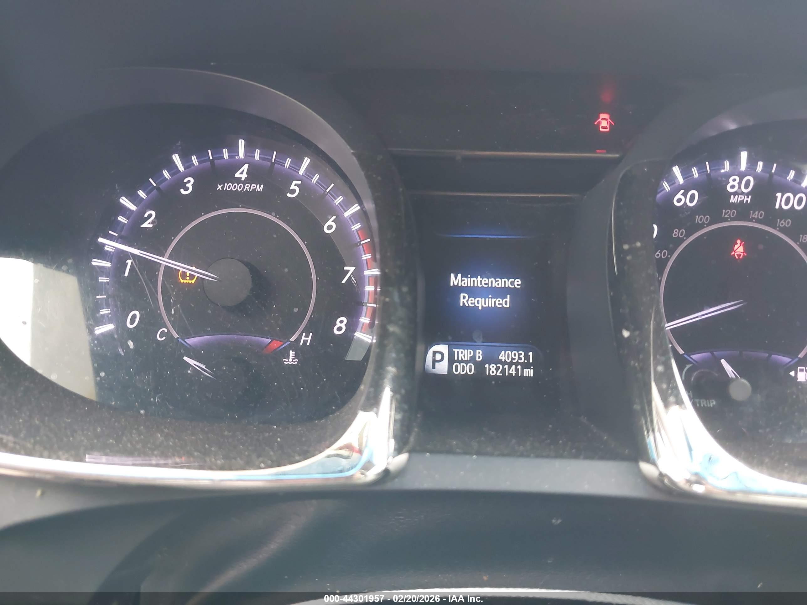 TOYOTA AVALON image 7