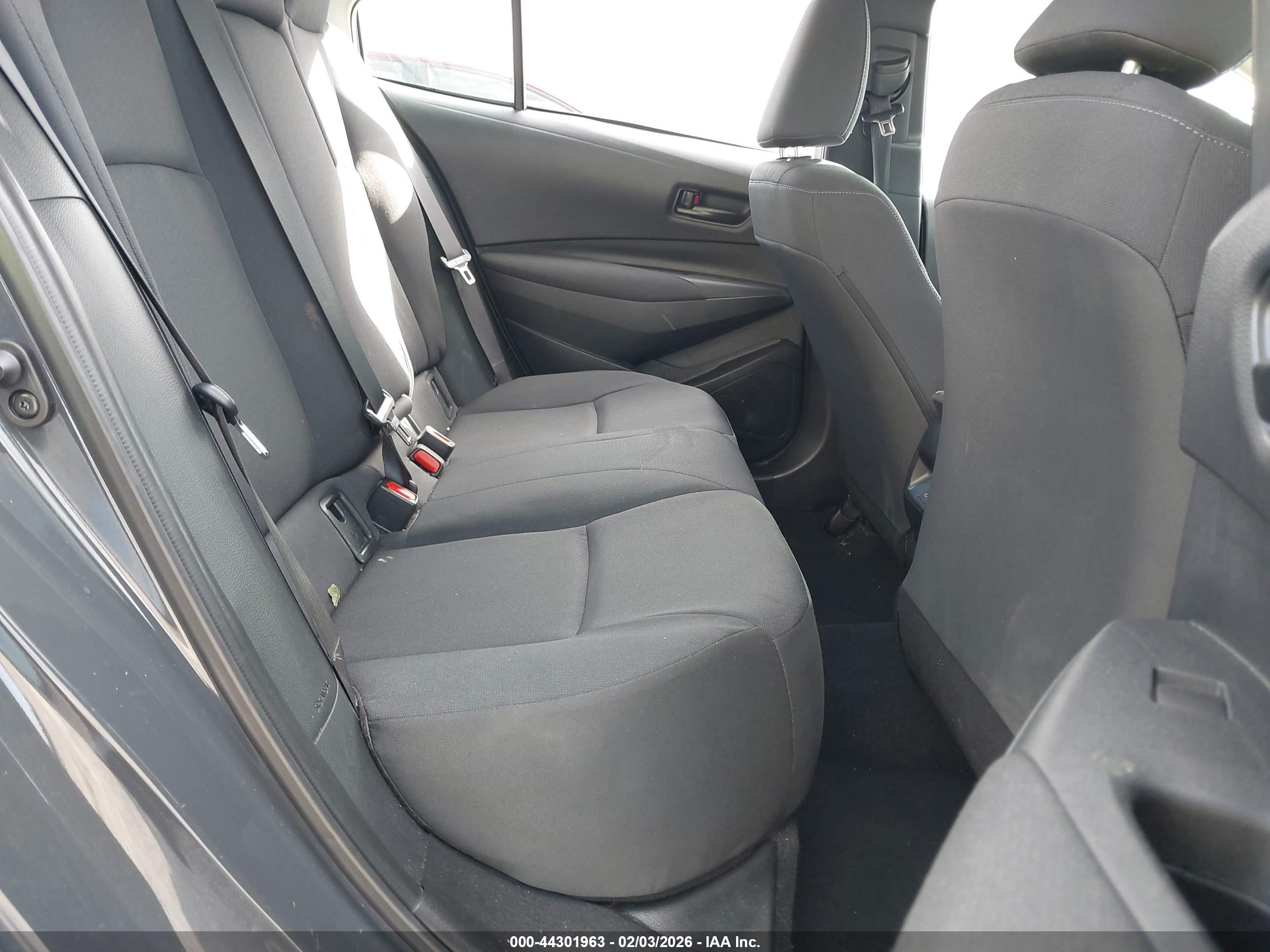 TOYOTA COROLLA image 8