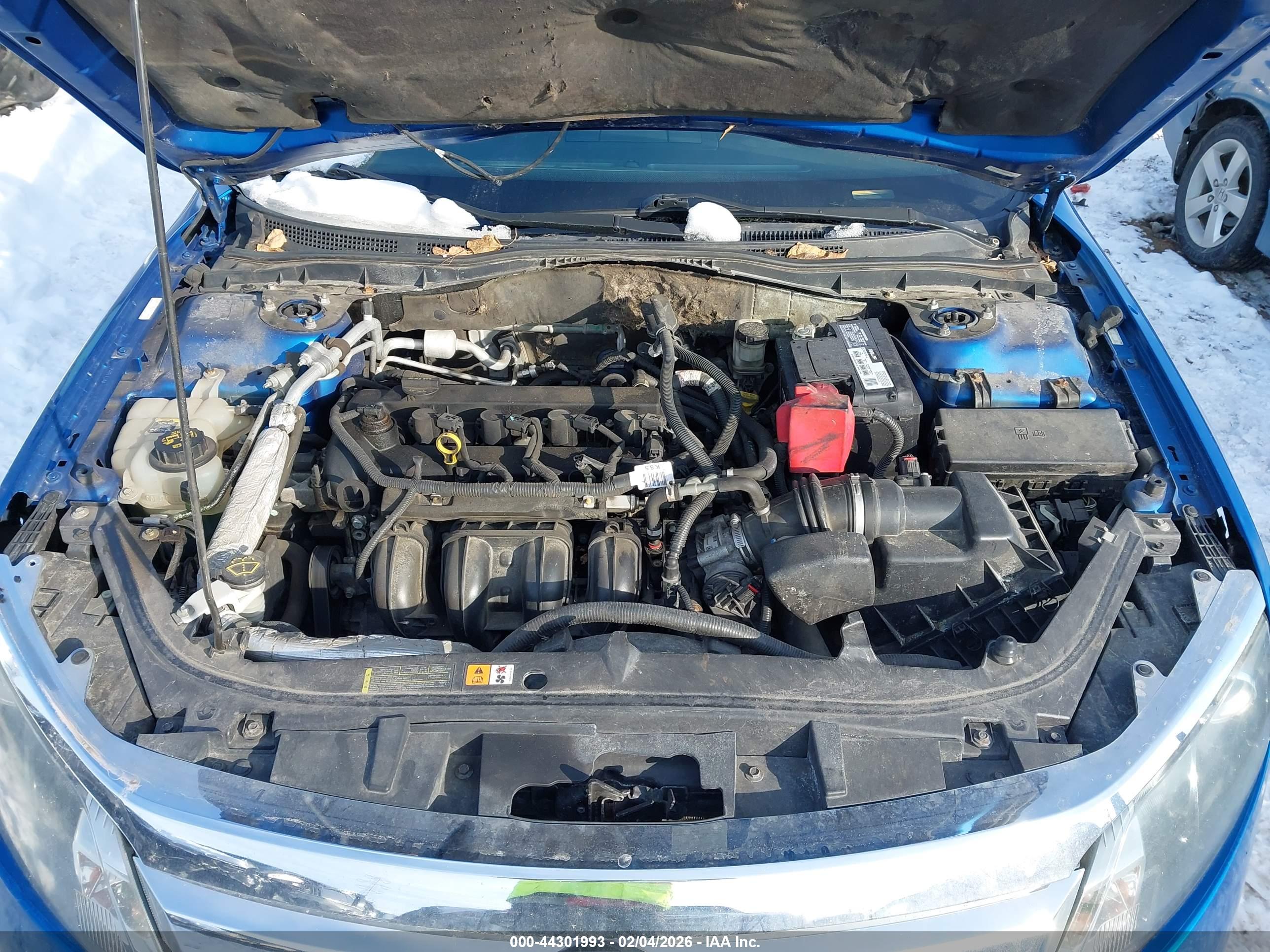 FORD FUSION image 10