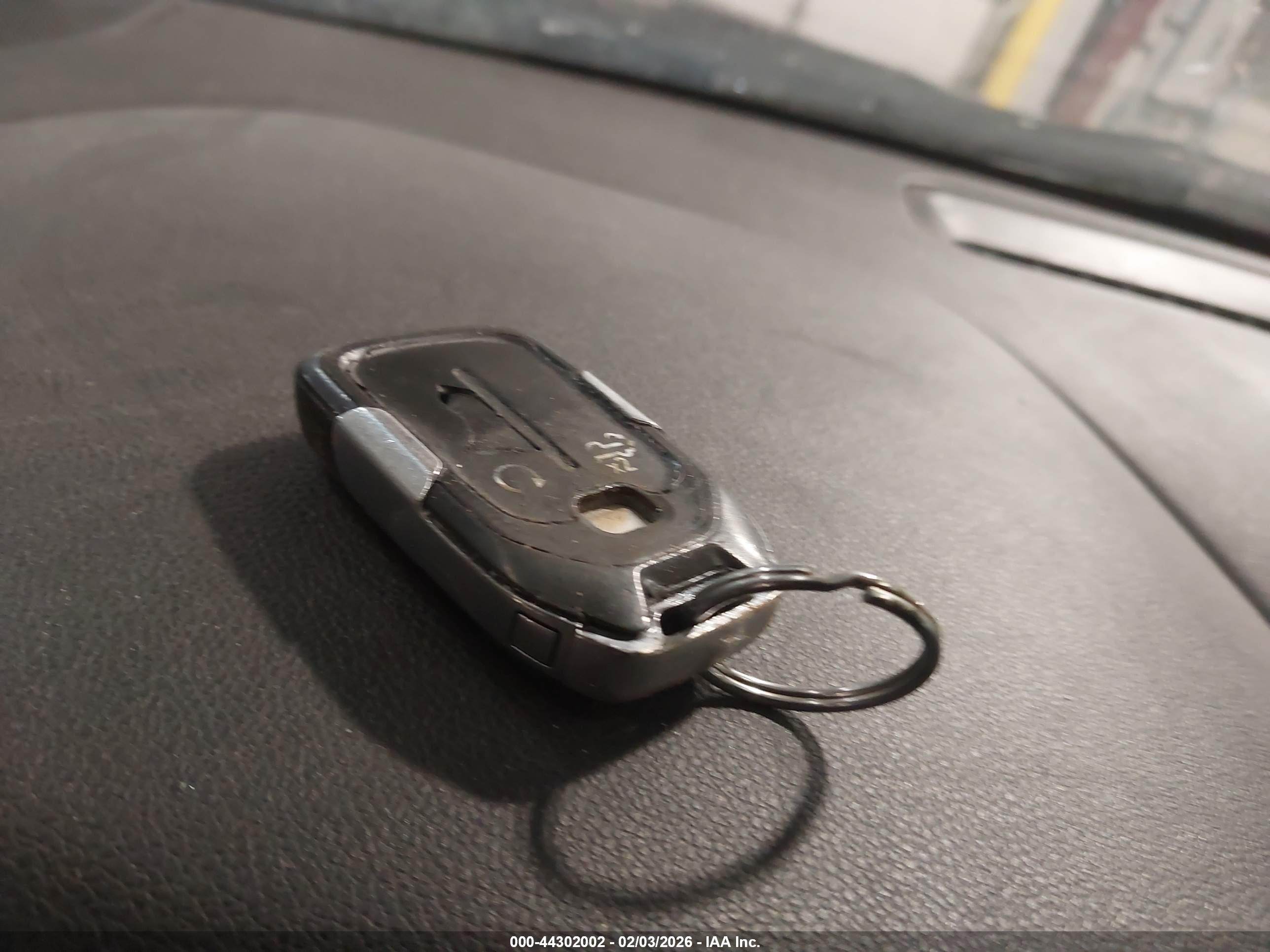 CHEVROLET SILVERADO image 11