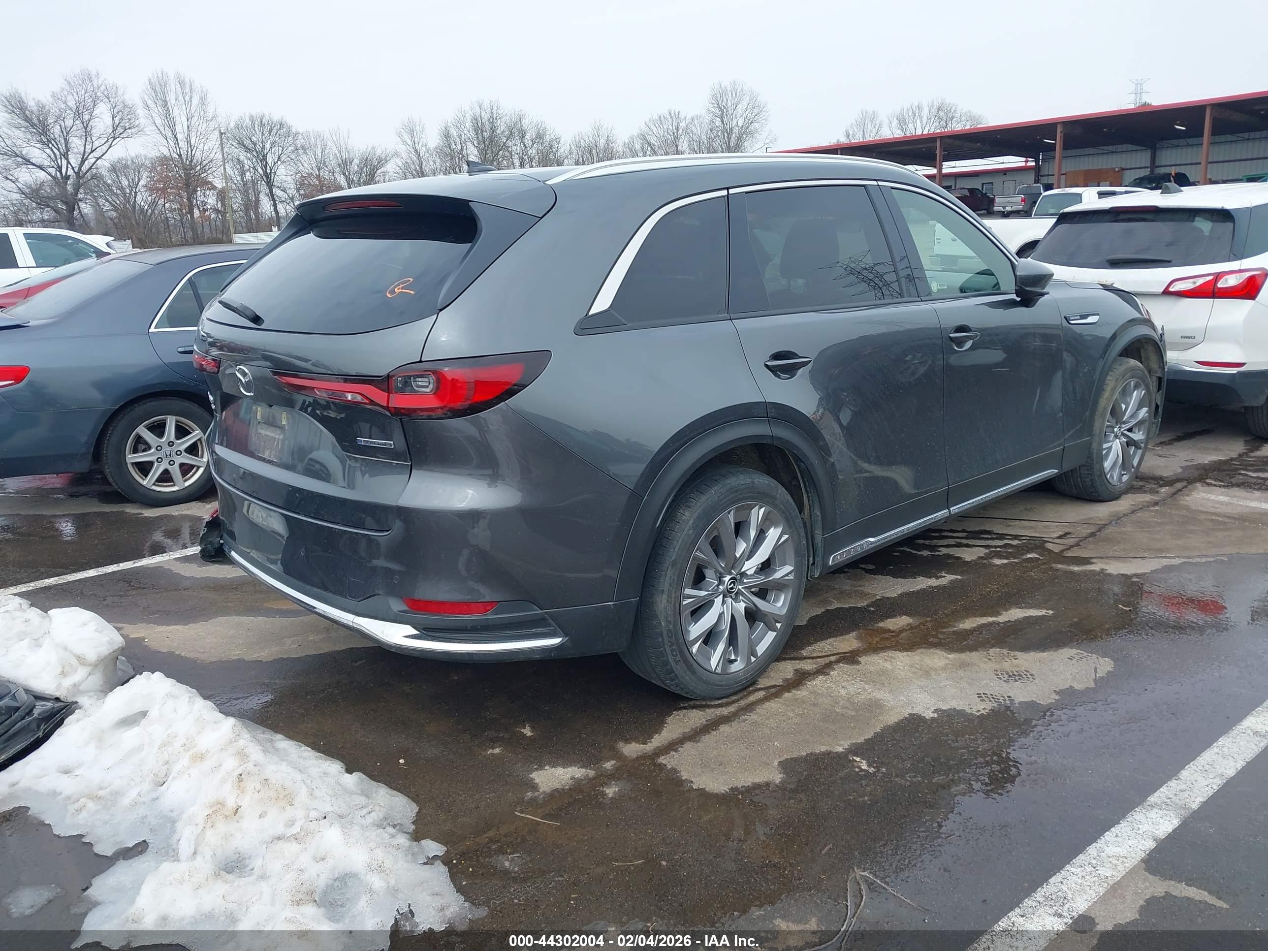 MAZDA CX-90 image 4