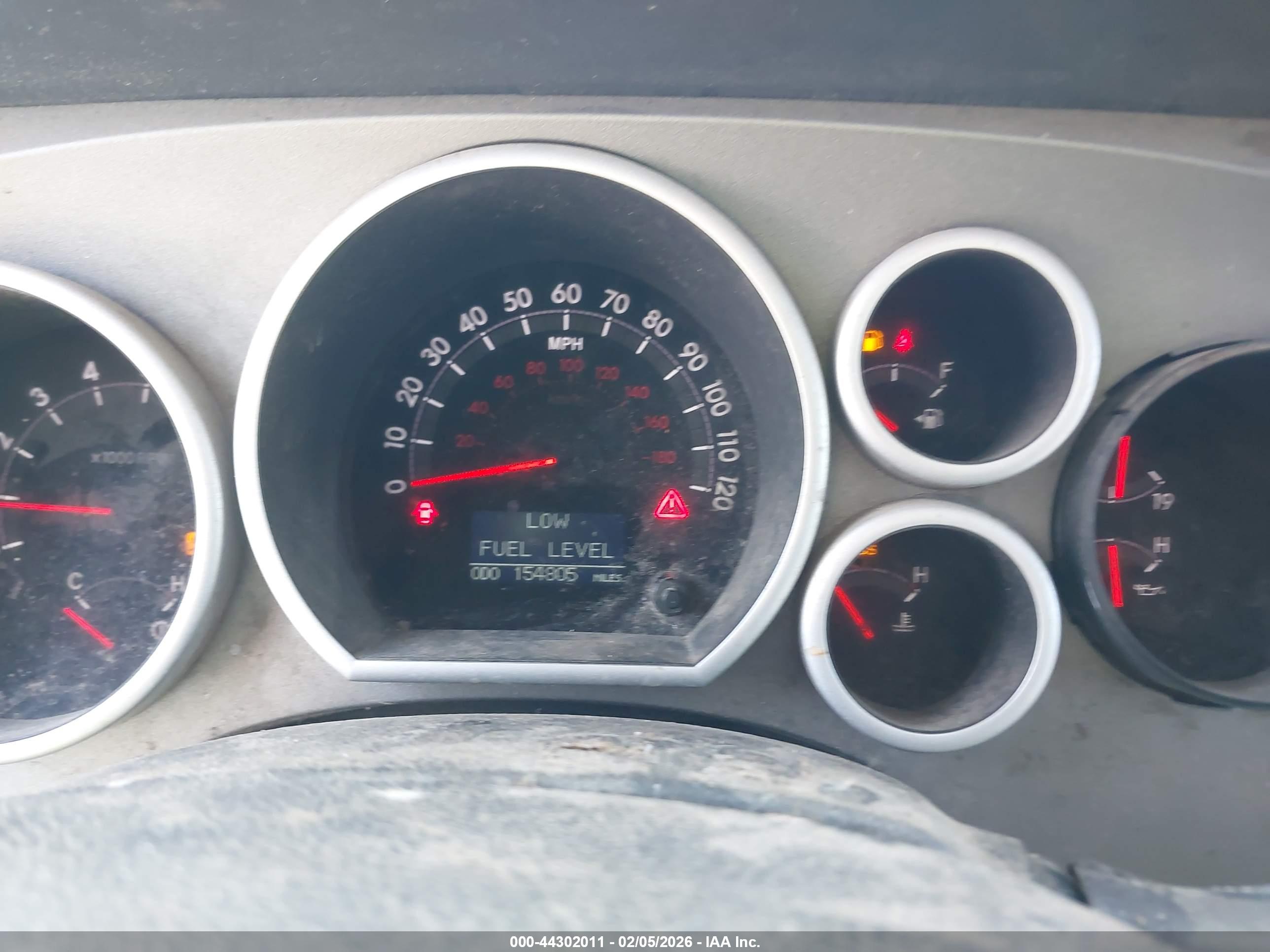 TOYOTA TUNDRA image 7