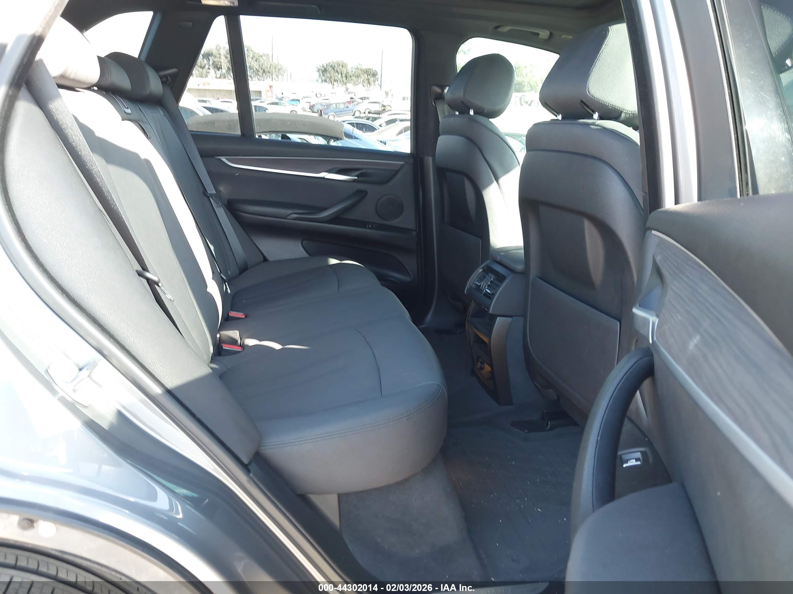 BMW X5 image 8