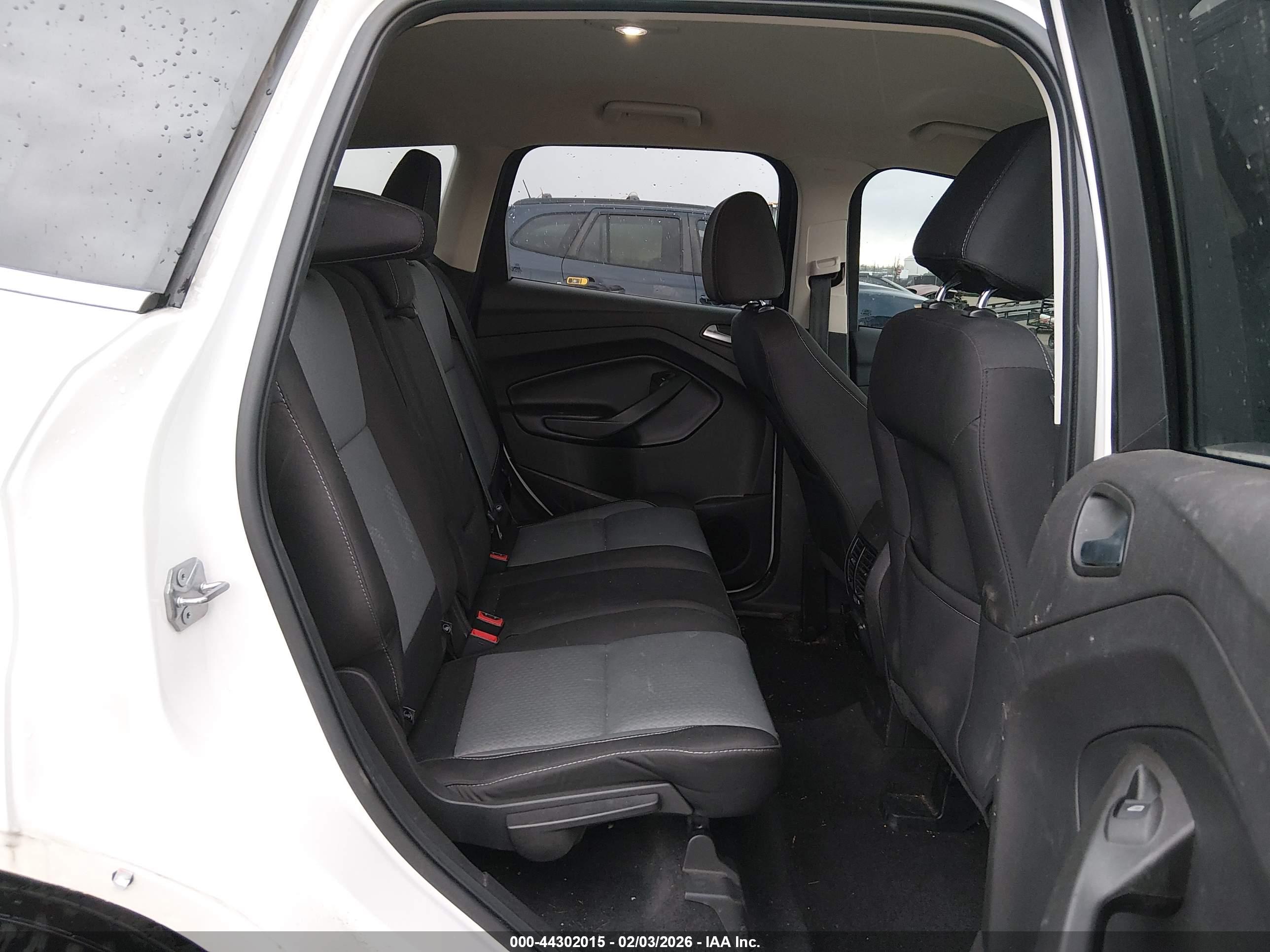FORD ESCAPE image 8