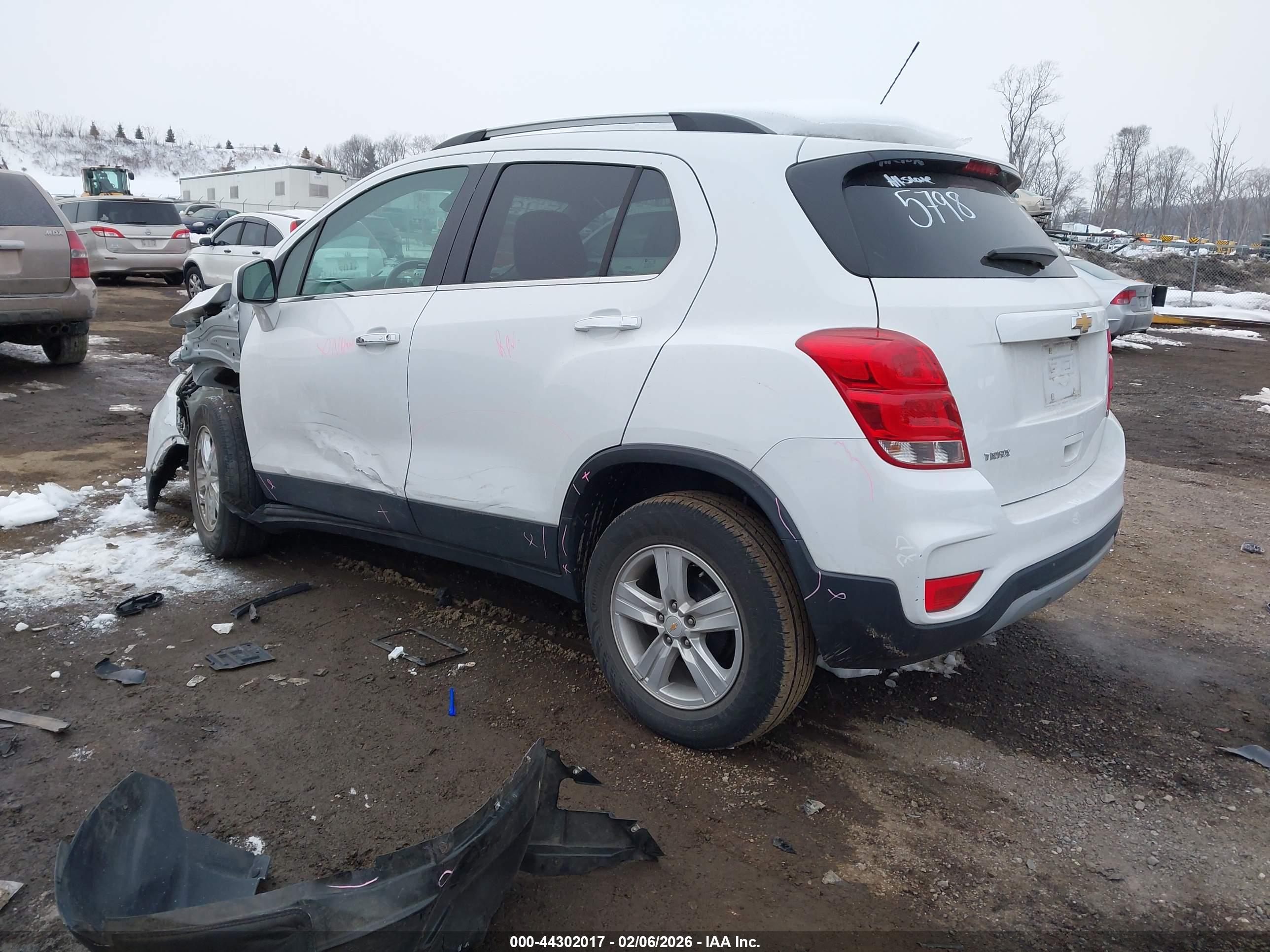 CHEVROLET TRAX image 3