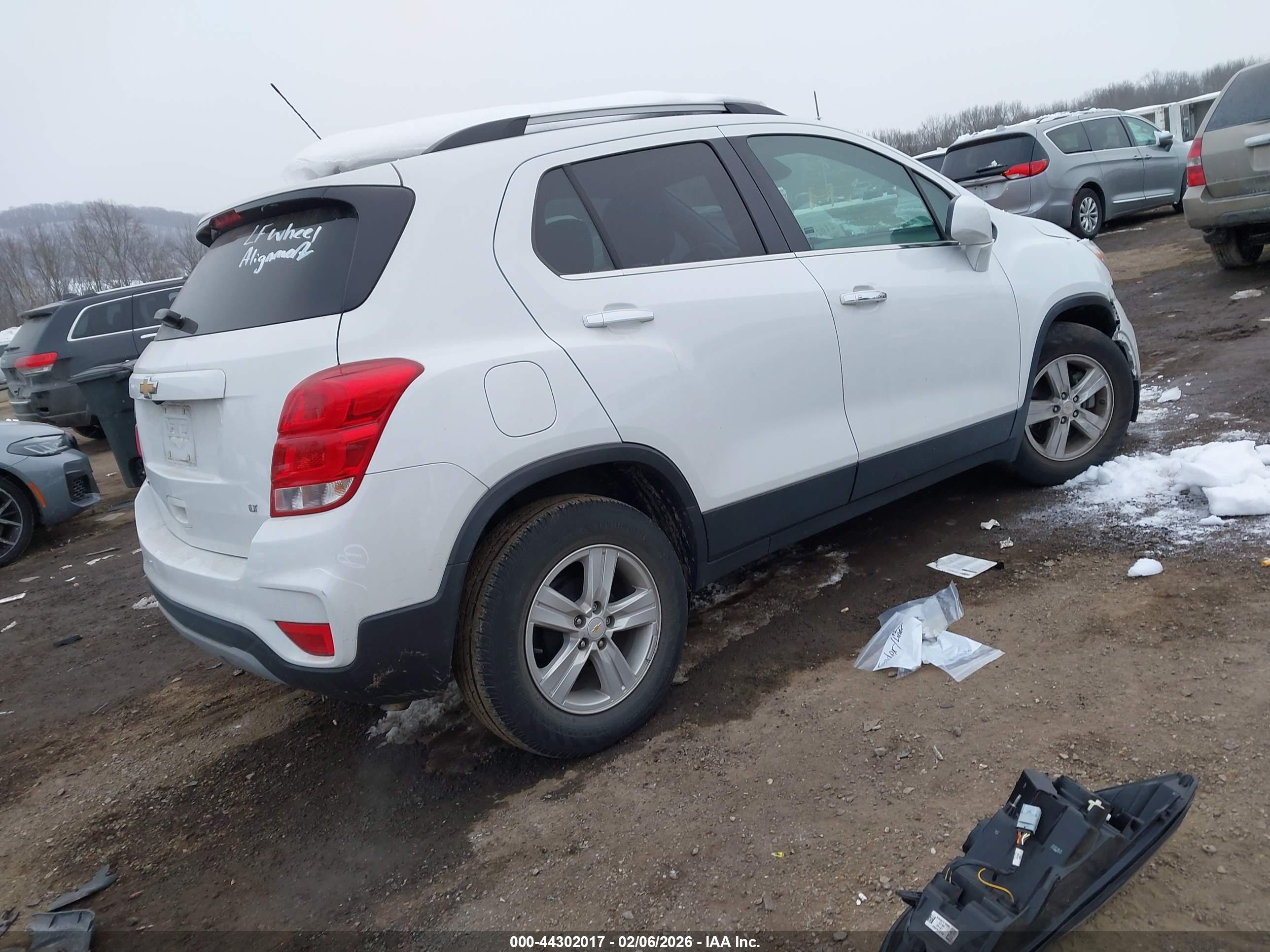 CHEVROLET TRAX image 4