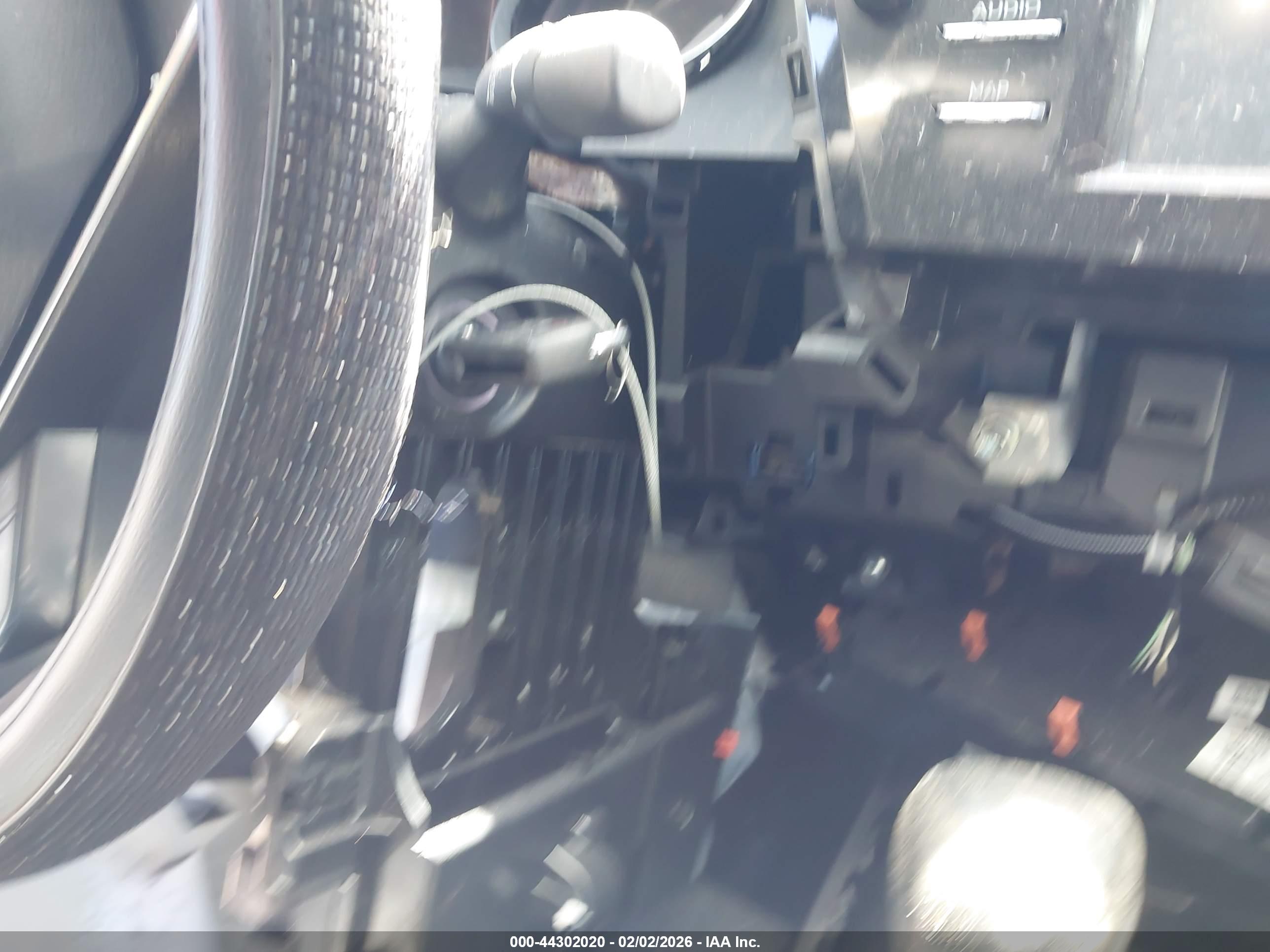 TOYOTA CAMRY image 11