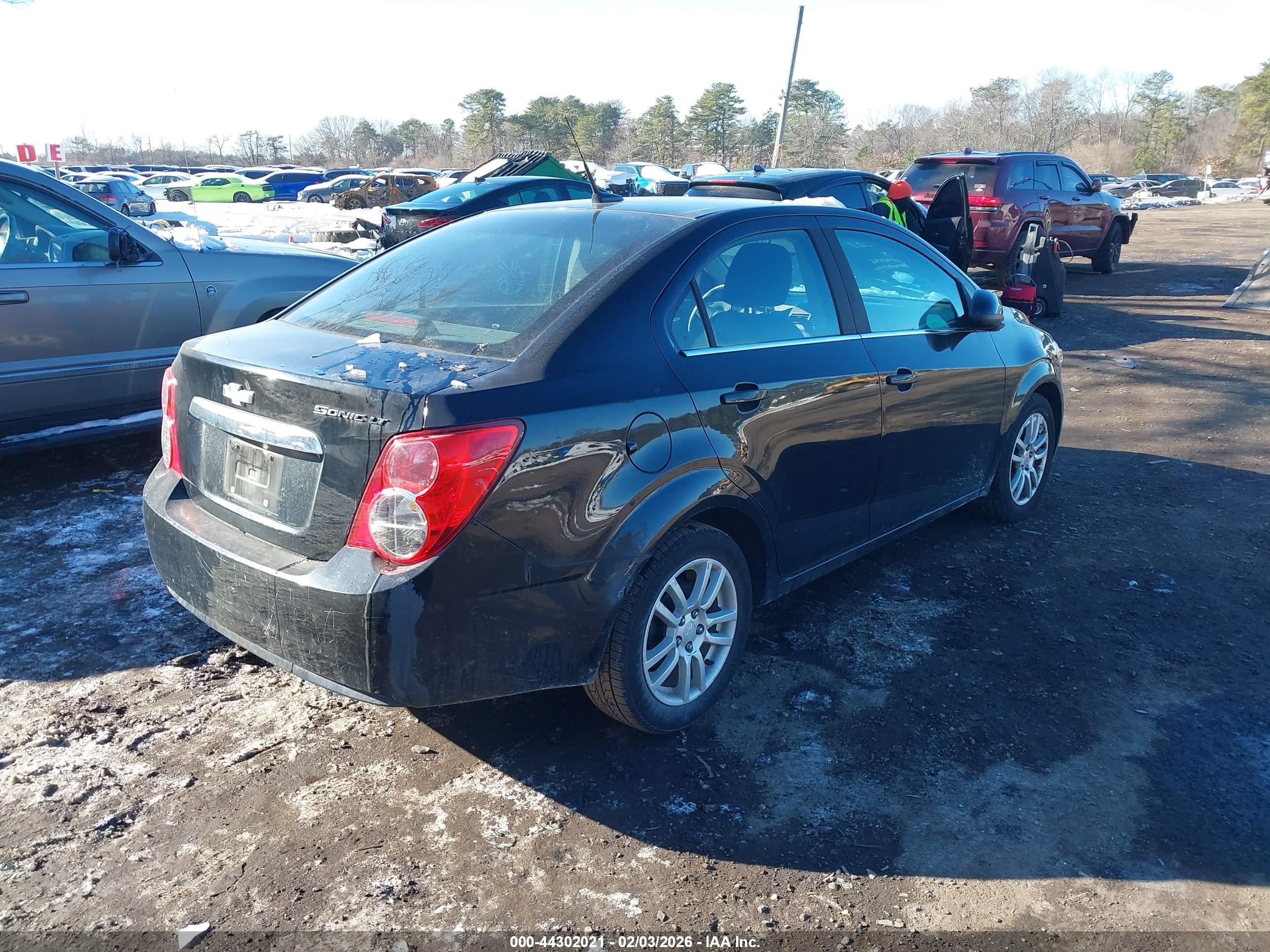 CHEVROLET SONIC image 4