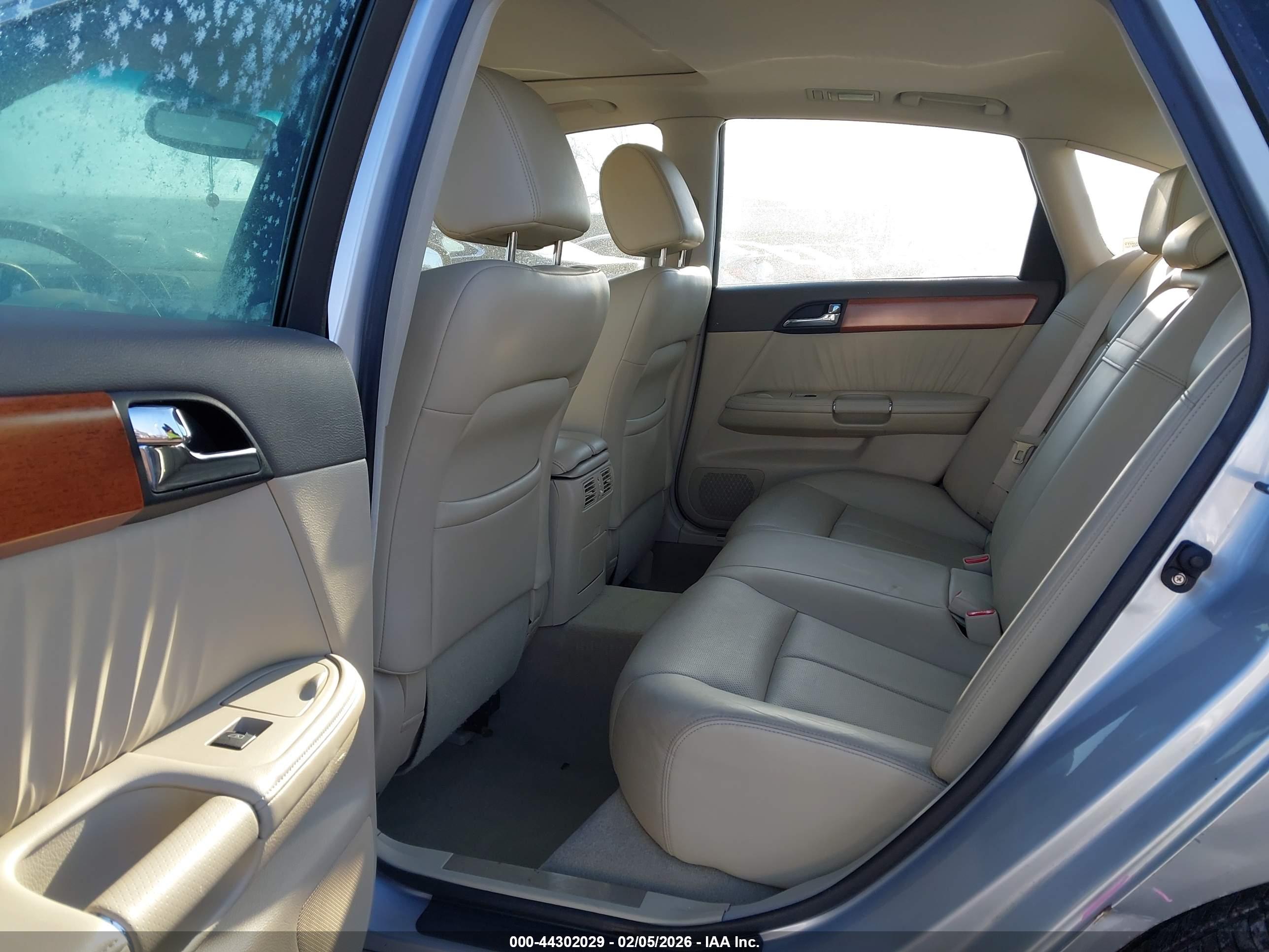 INFINITI M35X image 8