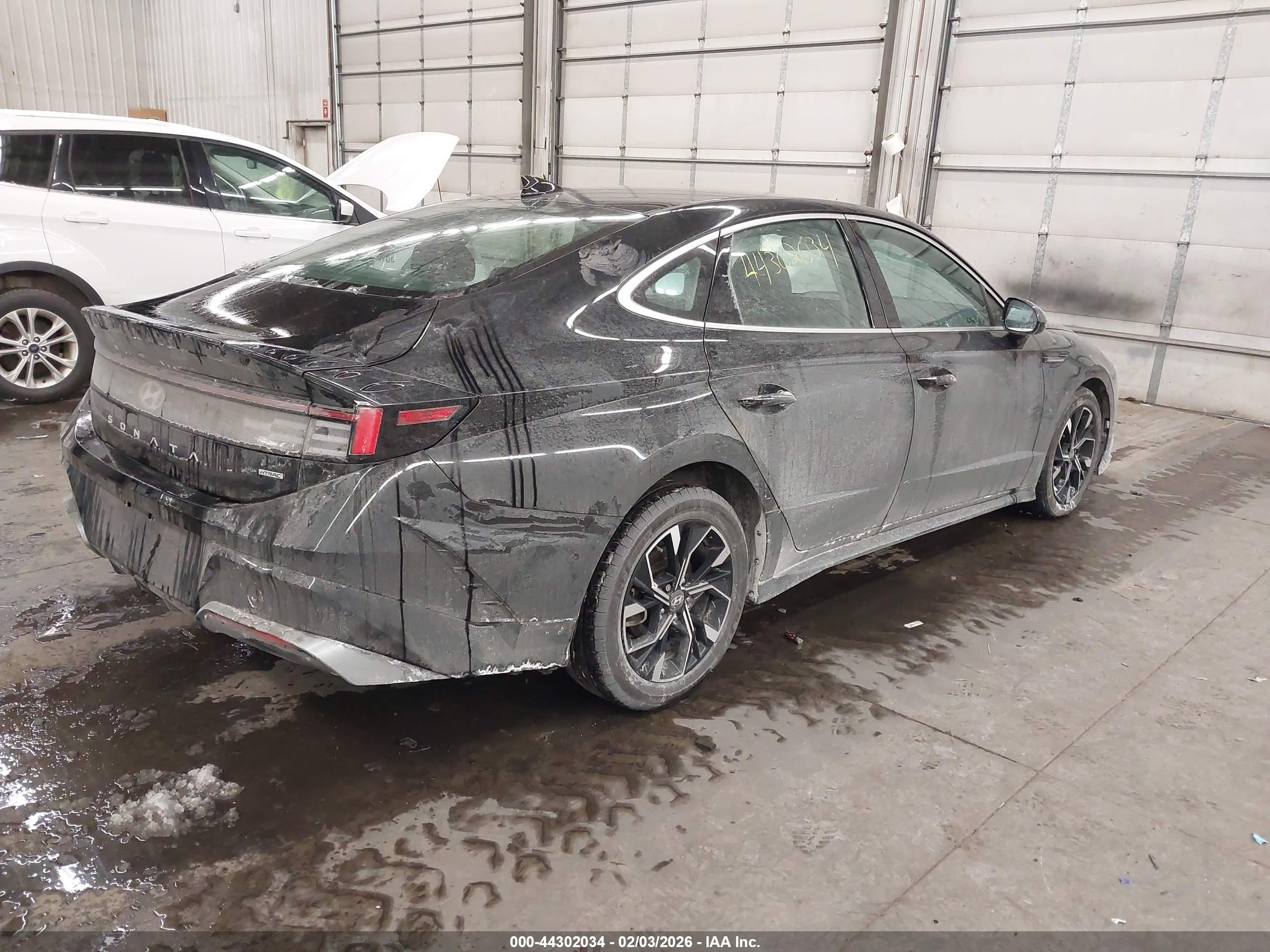 HYUNDAI SONATA image 4