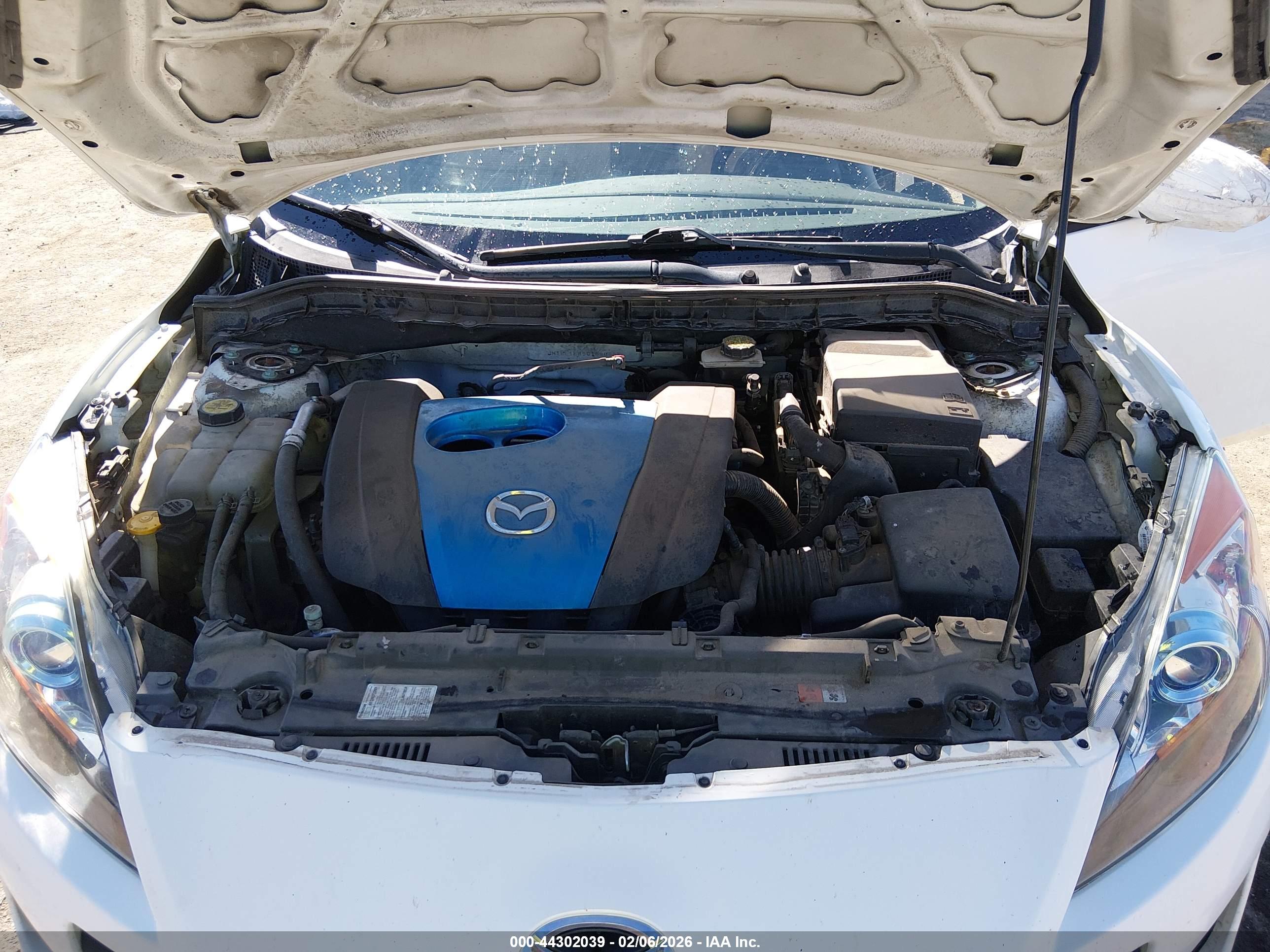 MAZDA MAZDA3 image 10