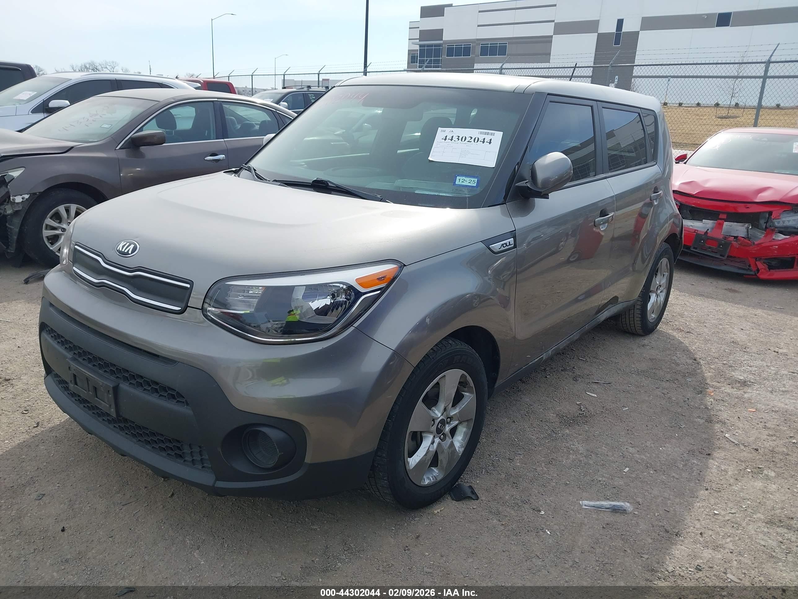 KIA SOUL image 2