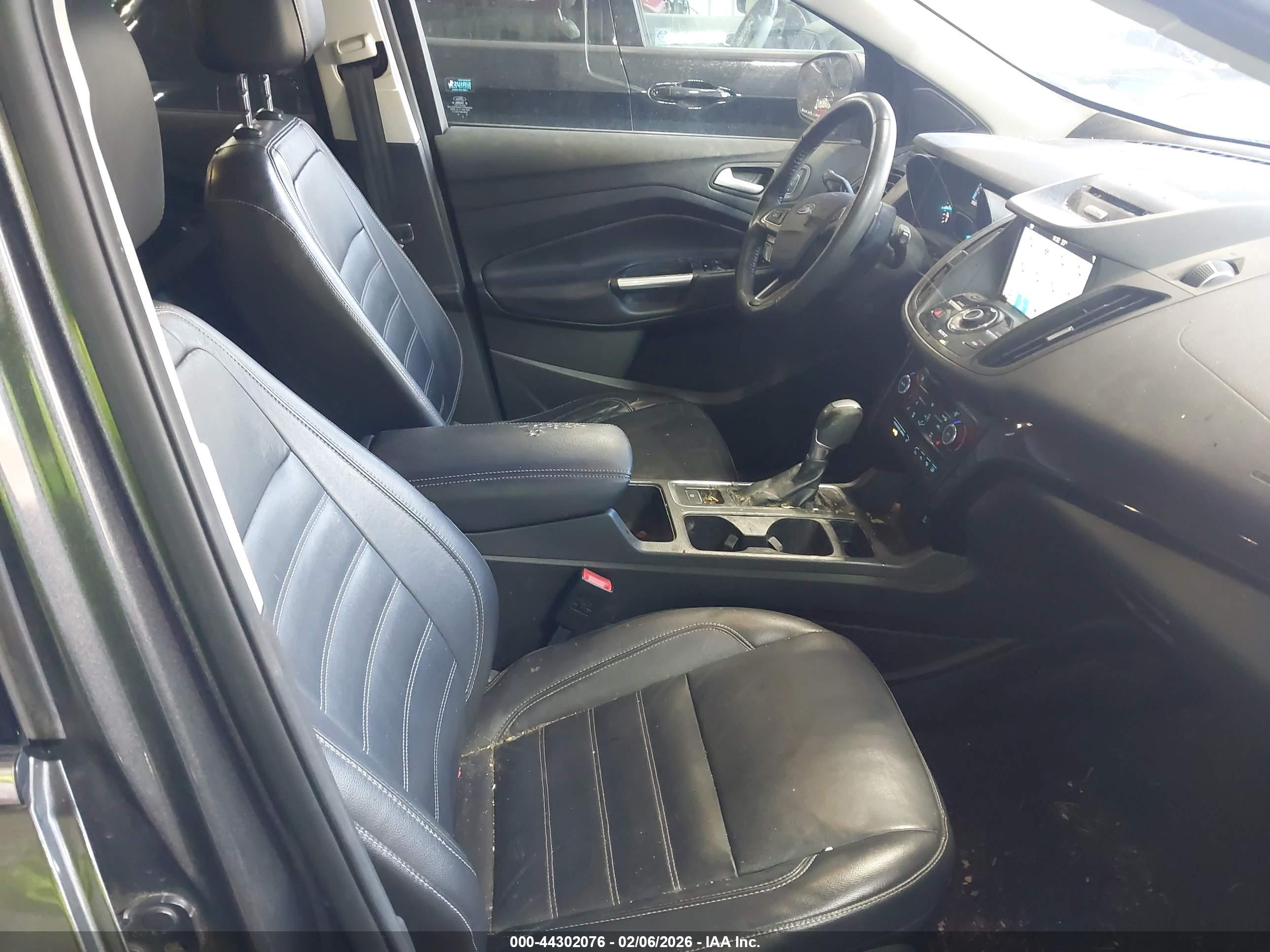 FORD ESCAPE image 5