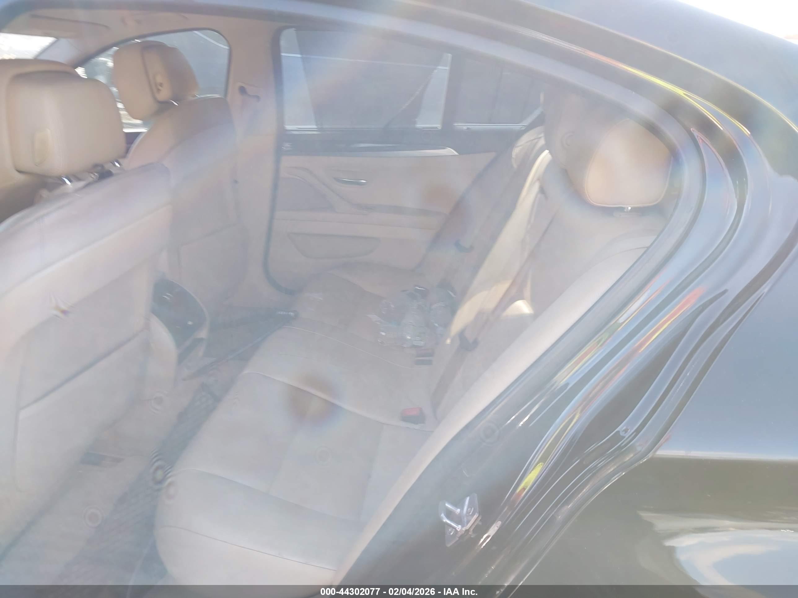 BMW 535I image 8