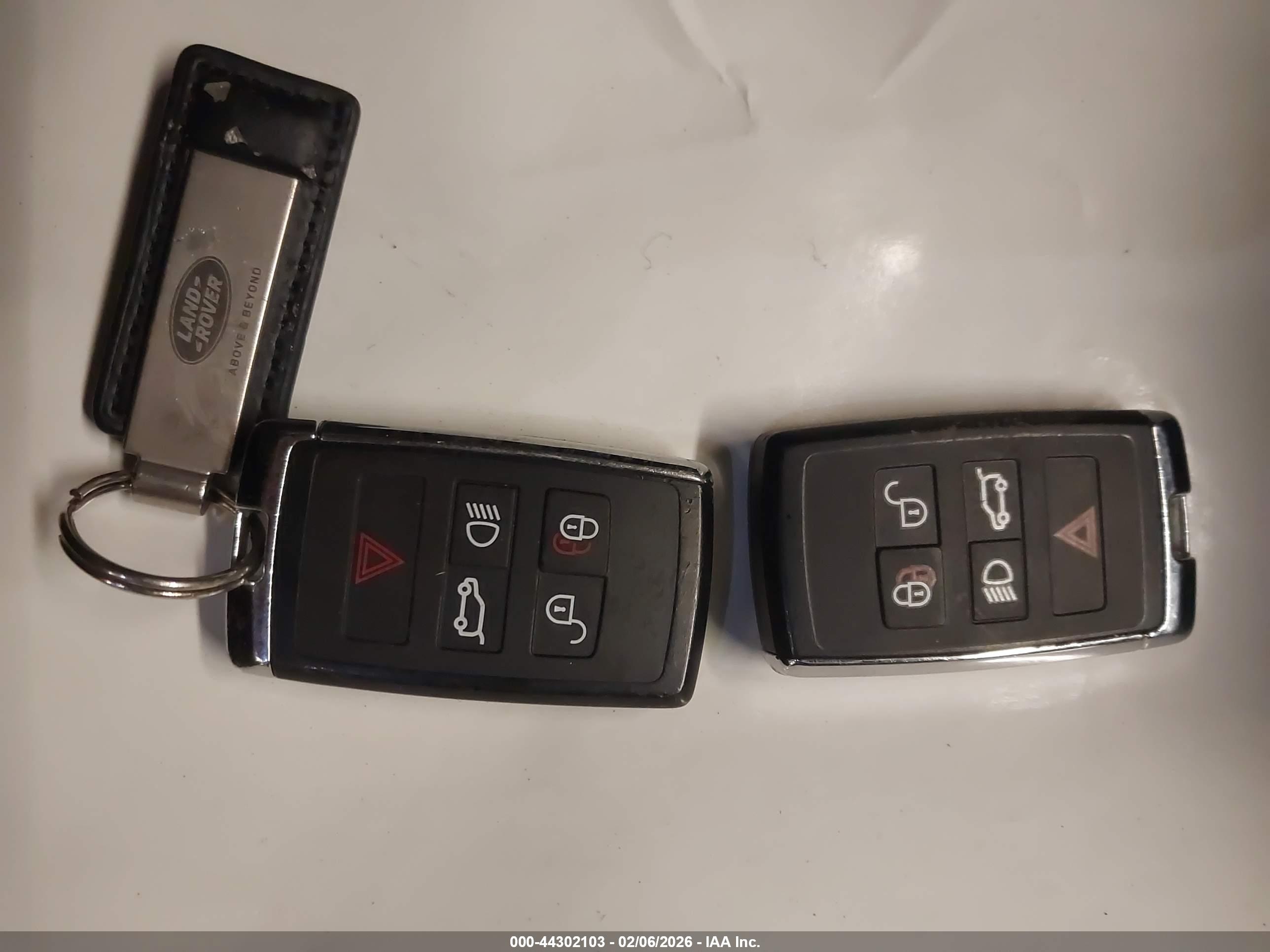 LAND ROVER image 11