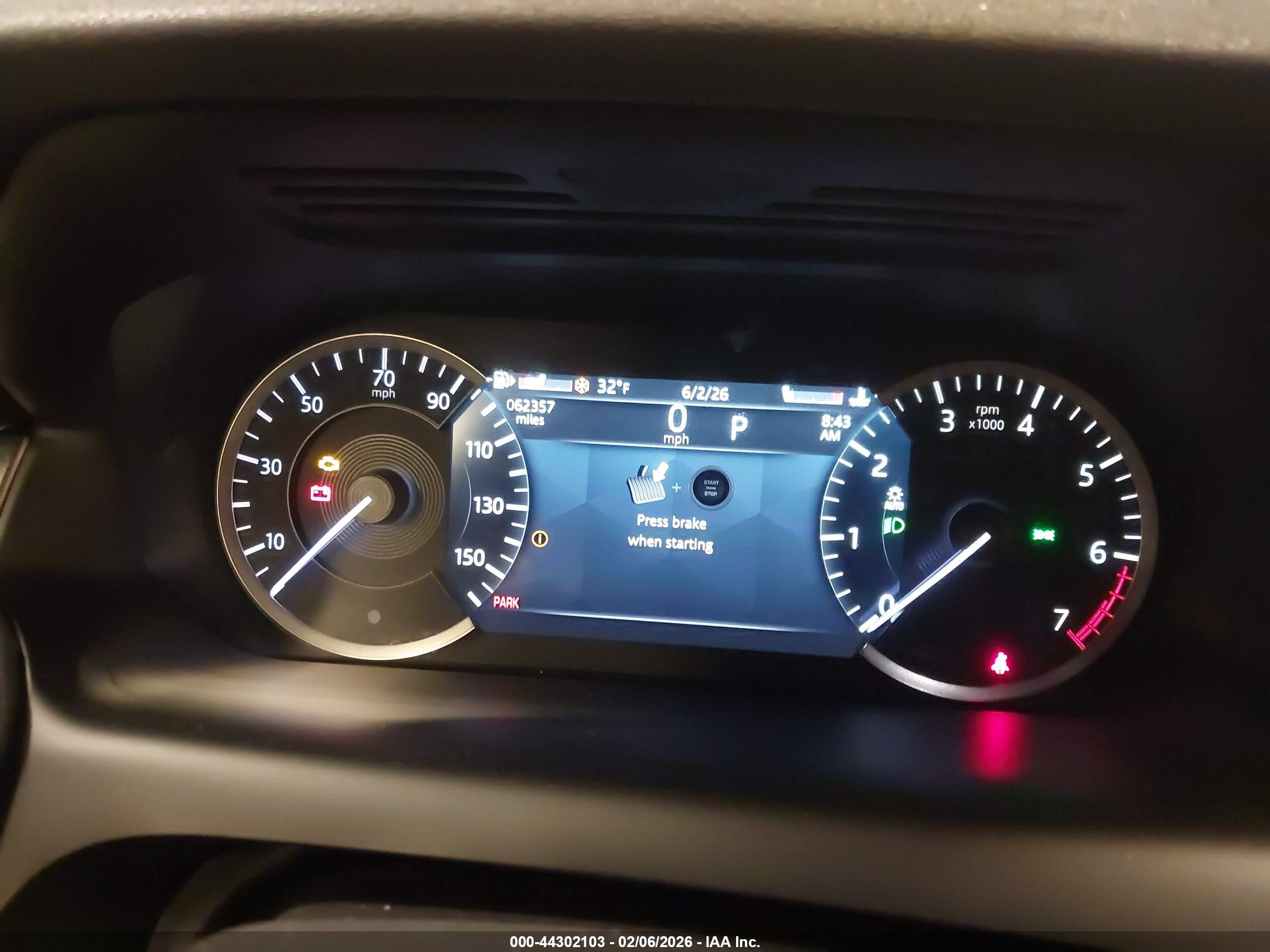 LAND ROVER image 7