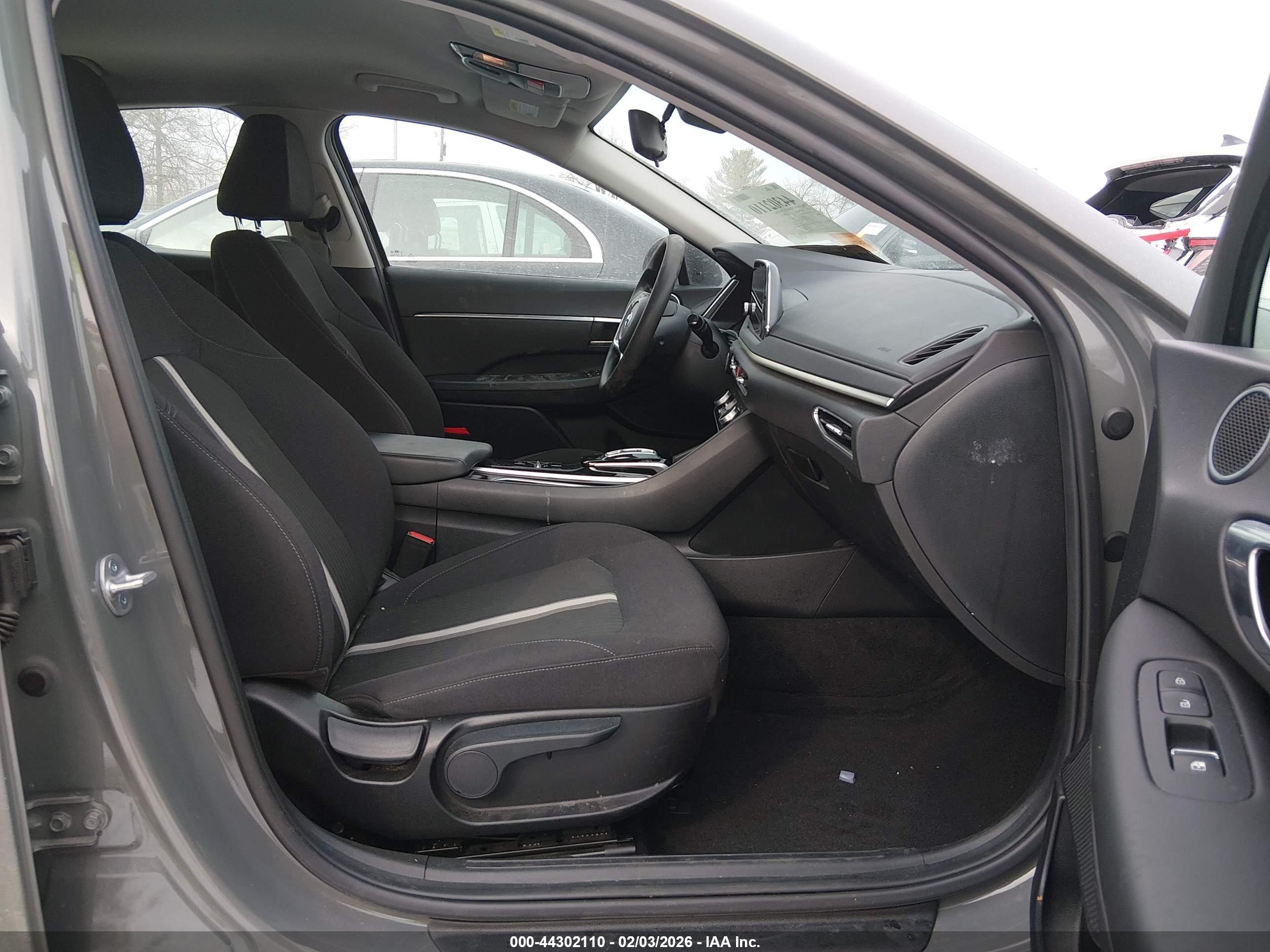 HYUNDAI SONATA image 5