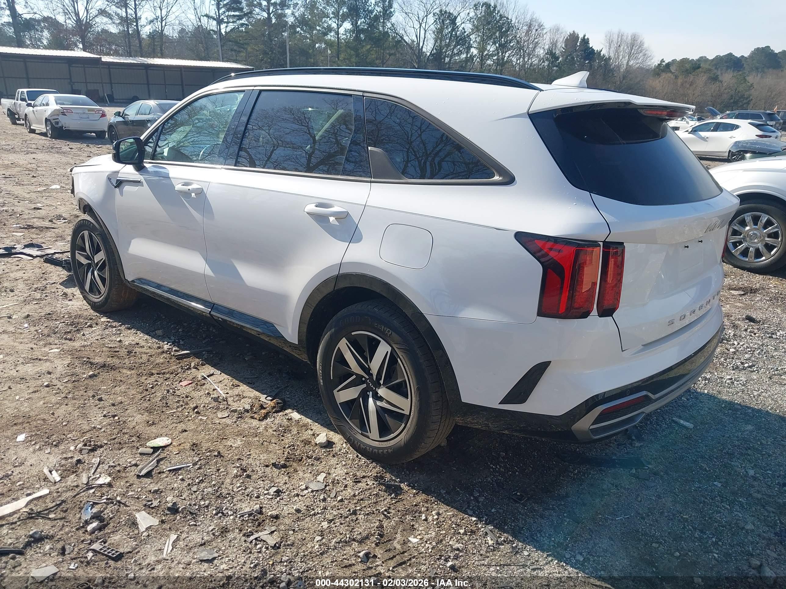 KIA SORENTO image 3