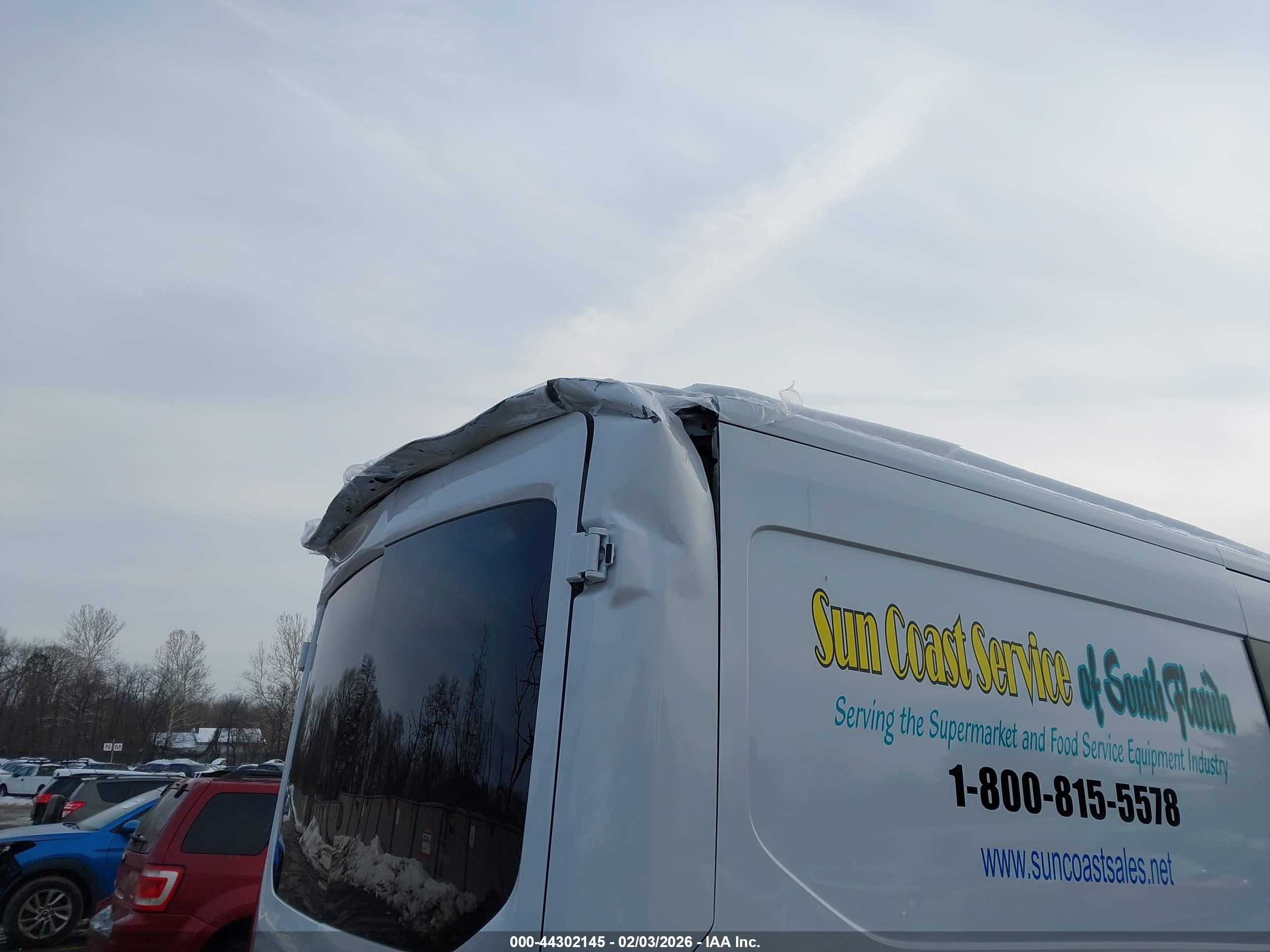 FORD TRANSIT-250 image 6