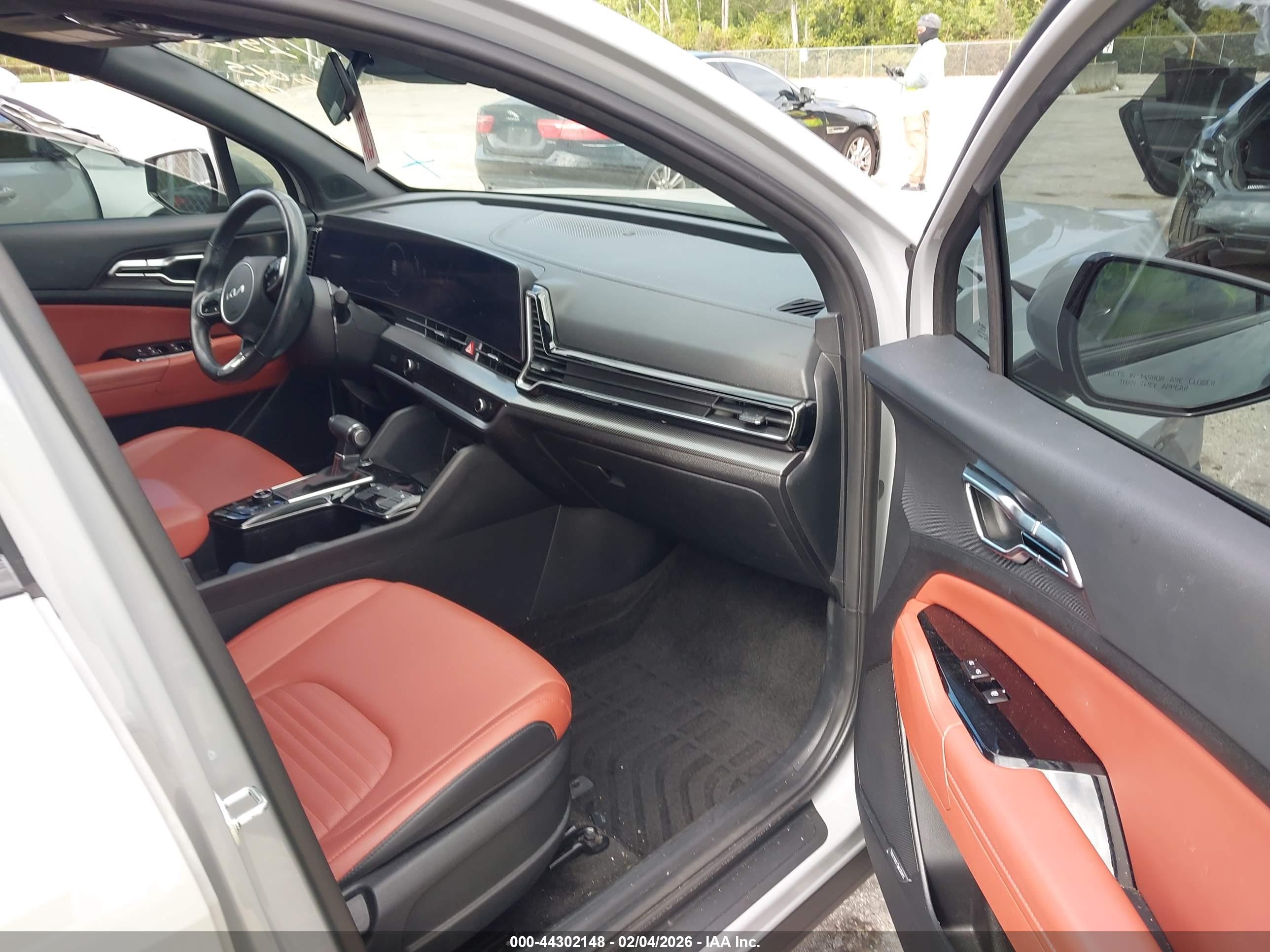 KIA SPORTAGE image 5