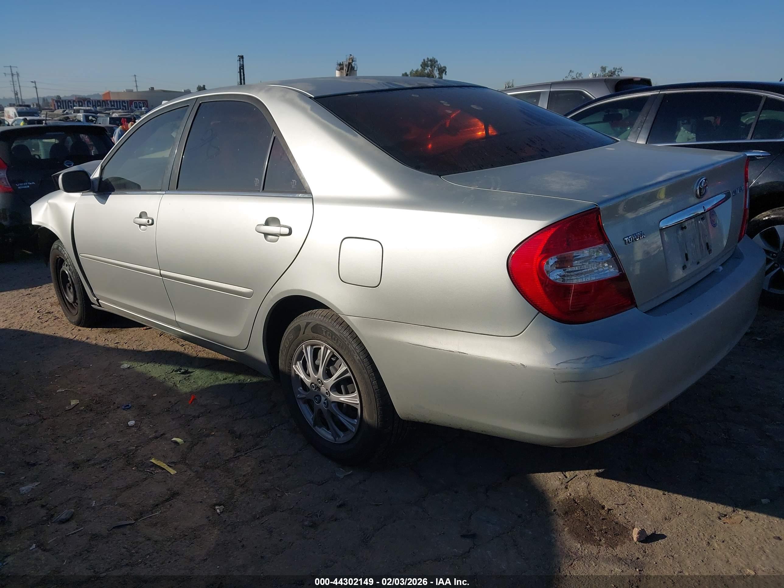 TOYOTA CAMRY image 3