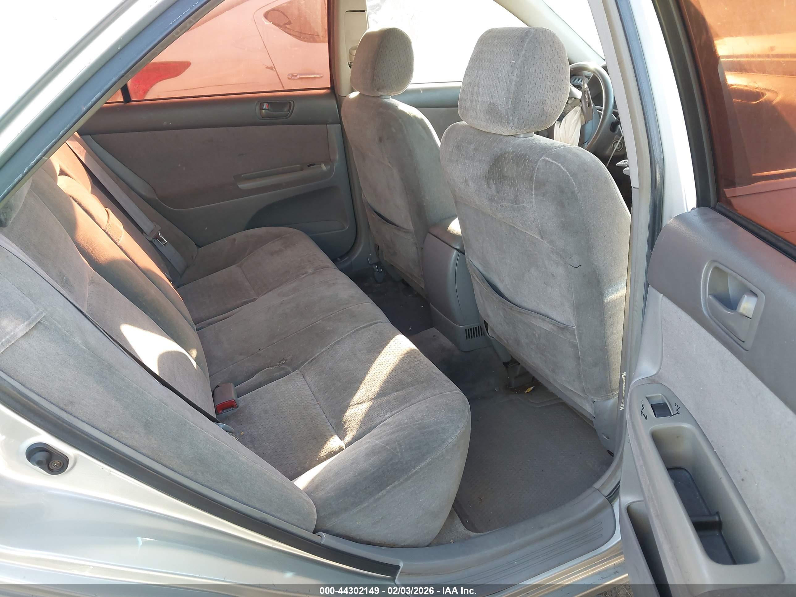 TOYOTA CAMRY image 8