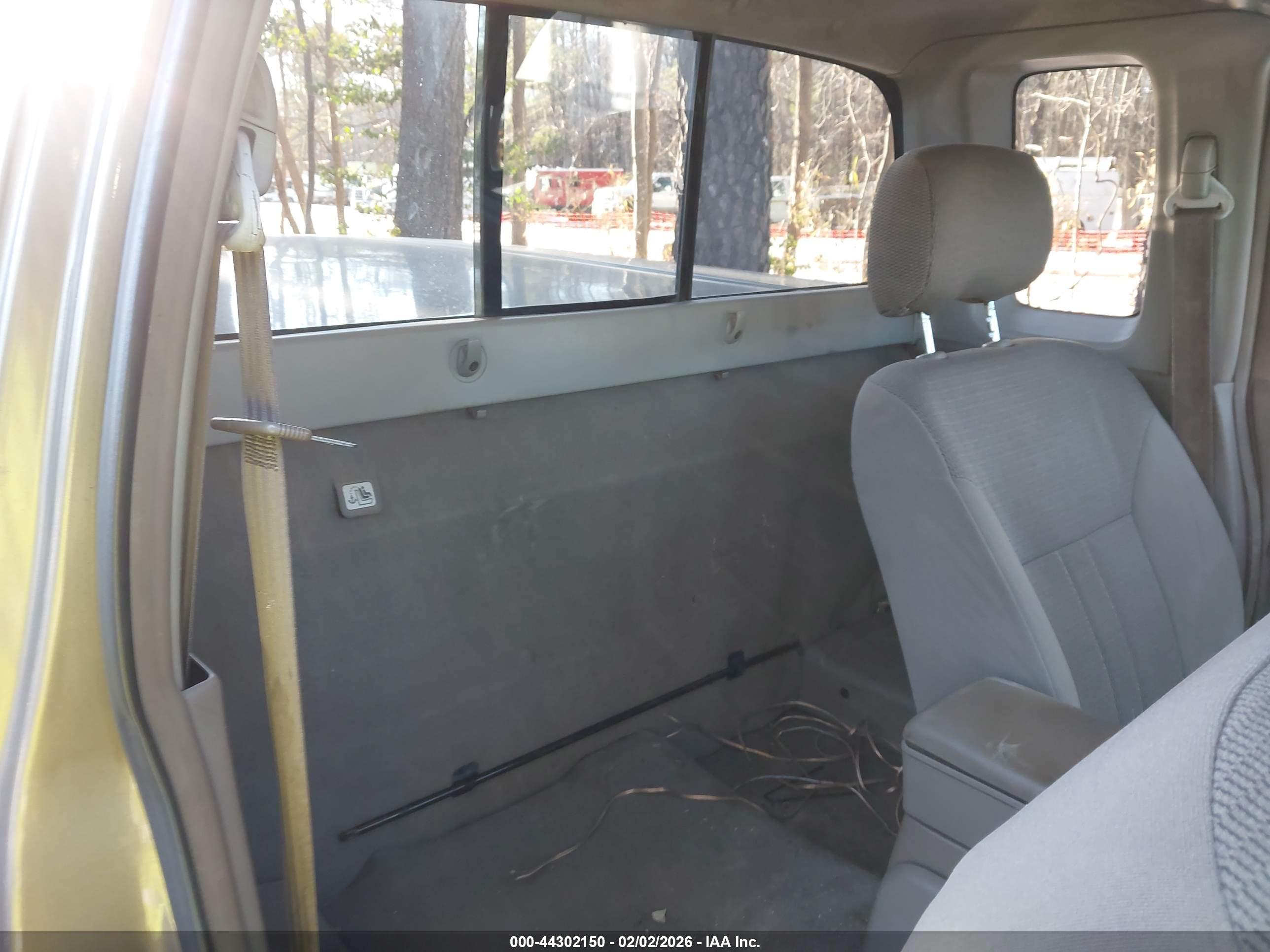 NISSAN FRONTIER image 8