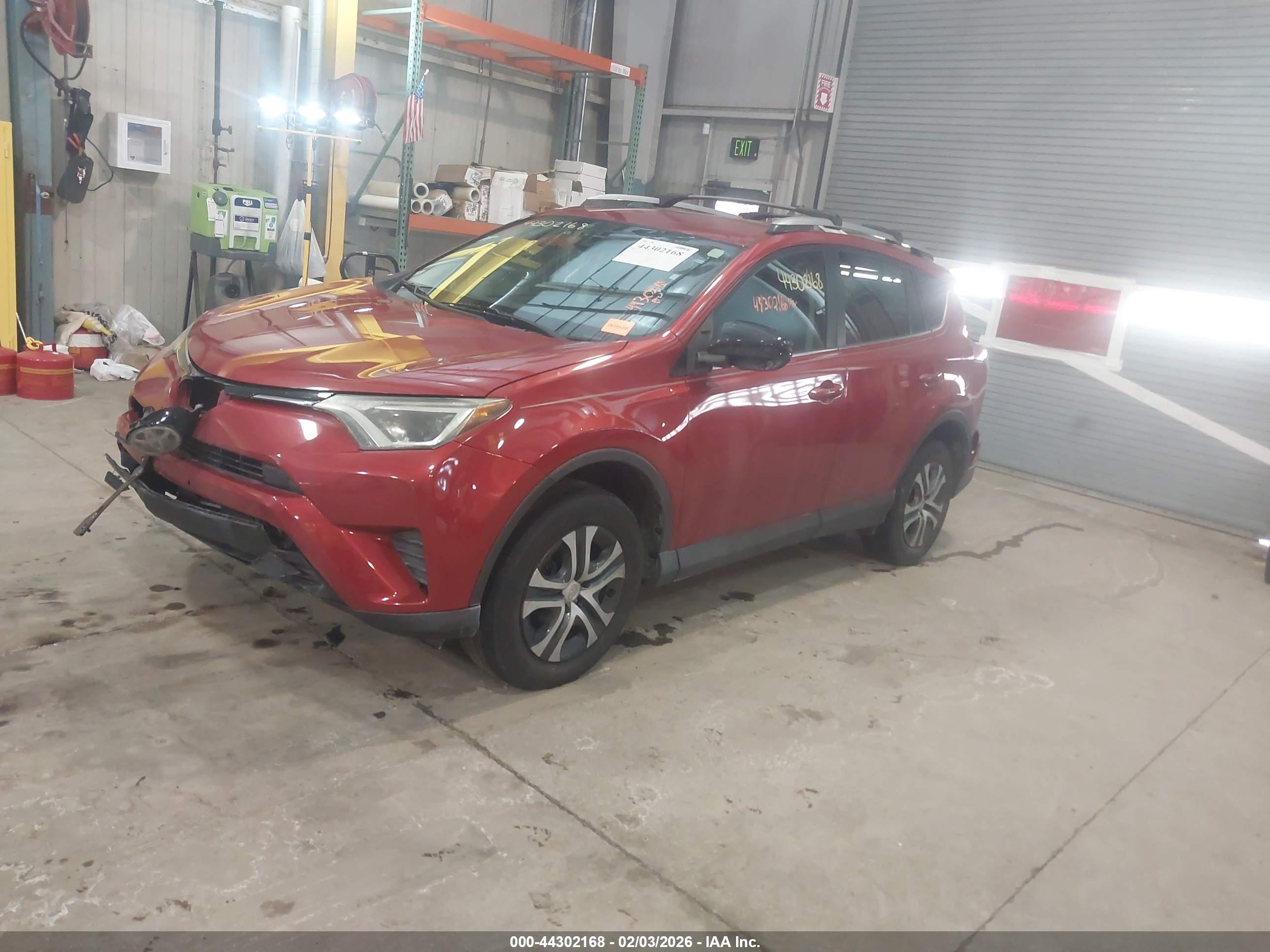 TOYOTA RAV4 image 2