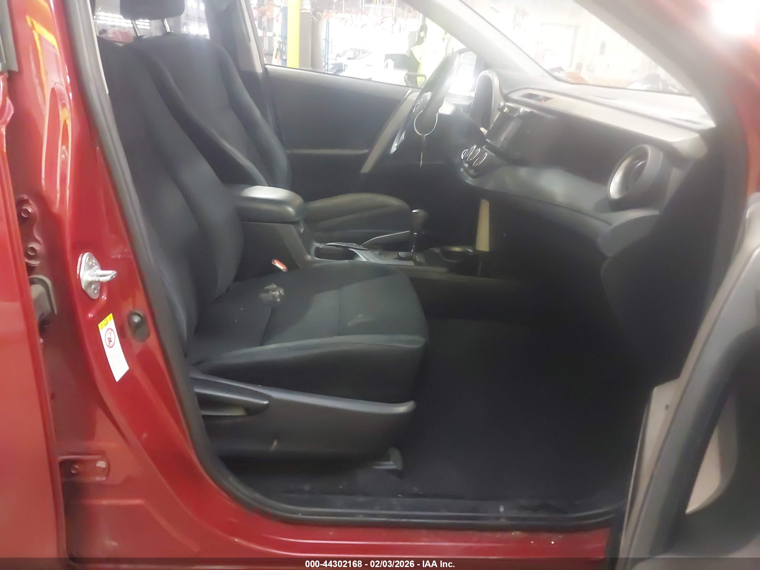 TOYOTA RAV4 image 5