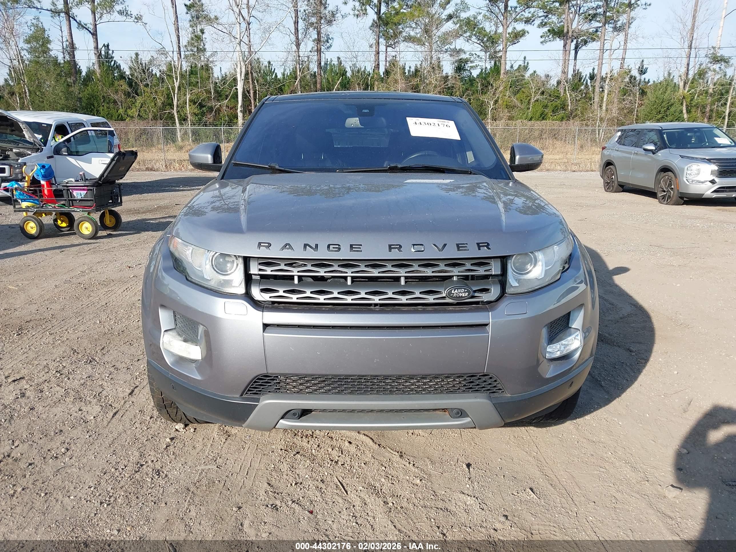 LAND ROVER image 6