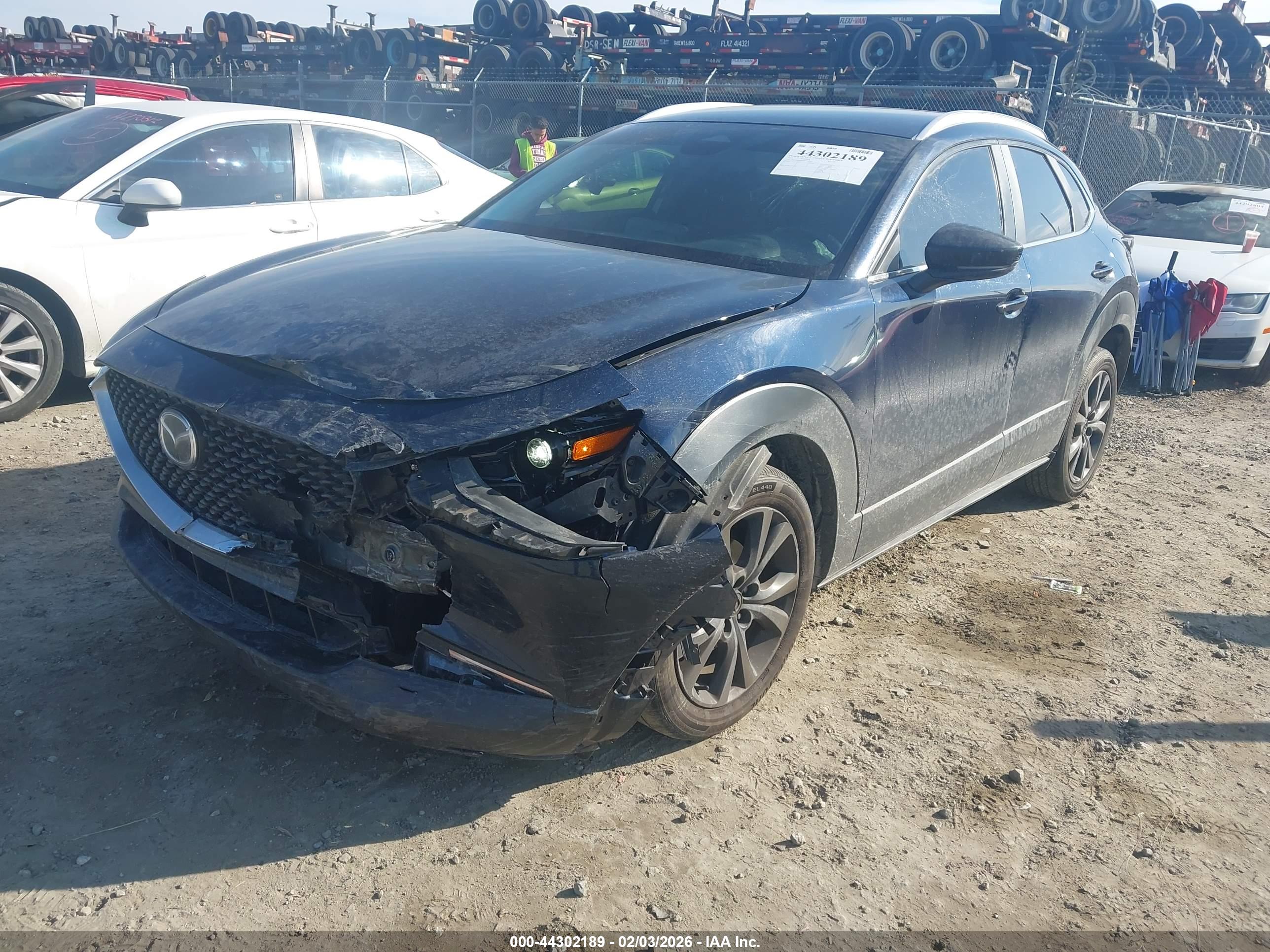 MAZDA CX-30 image 2
