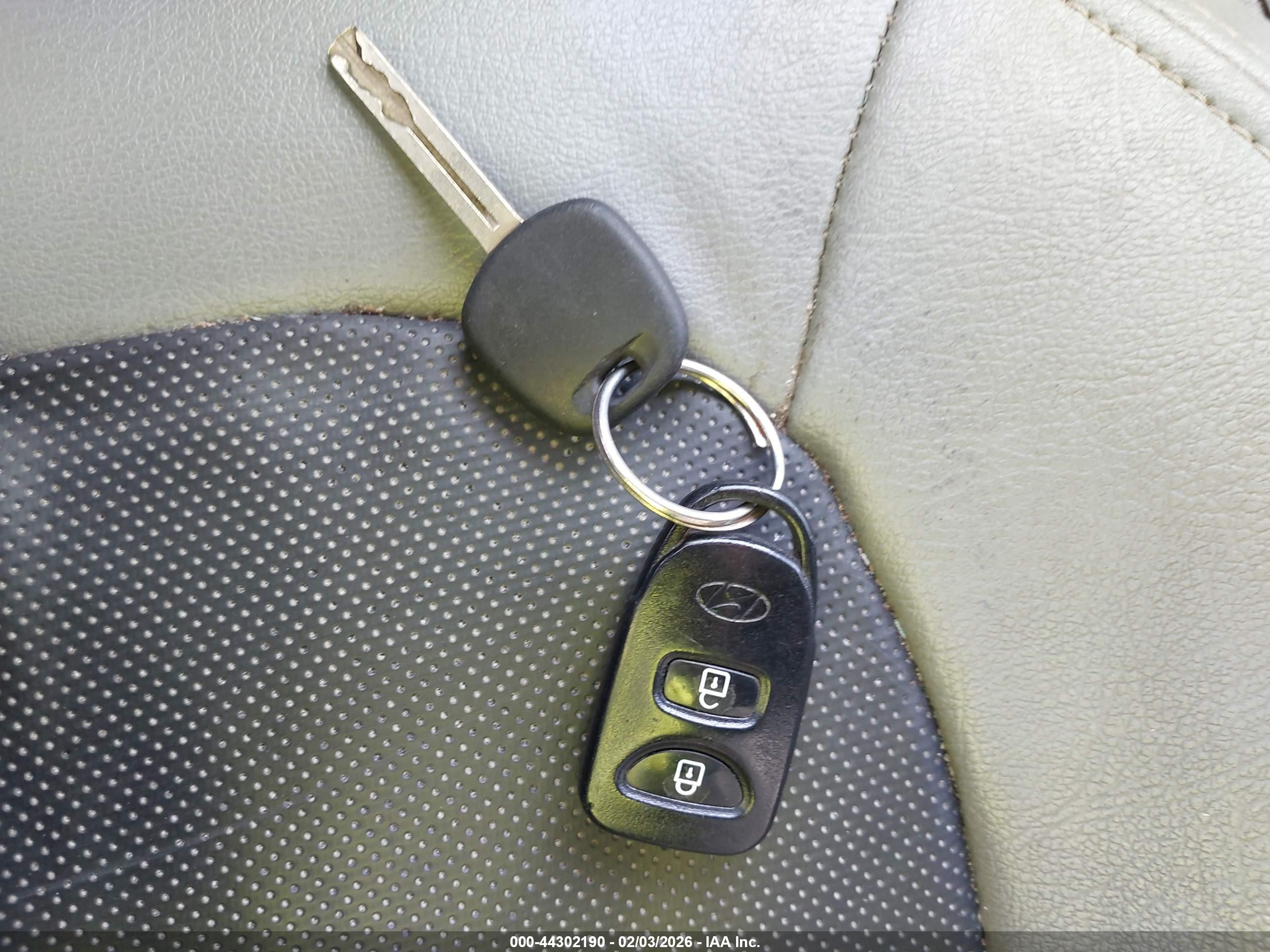 HYUNDAI TUCSON image 11