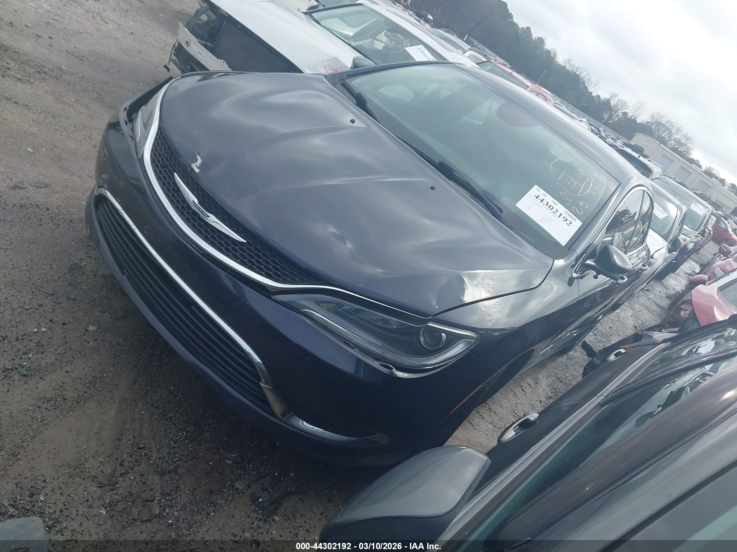 CHRYSLER 200 image 2