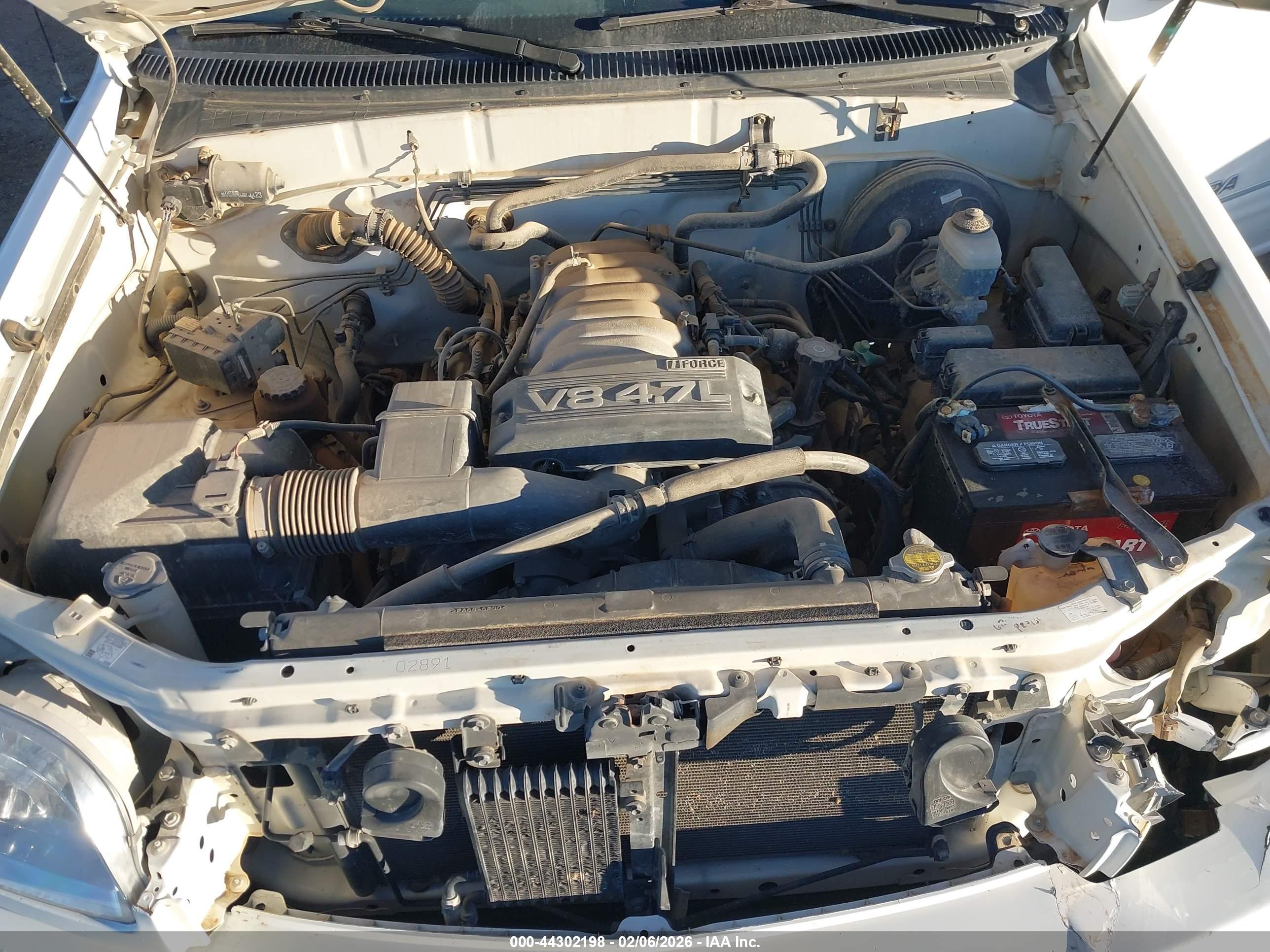 TOYOTA TUNDRA image 10