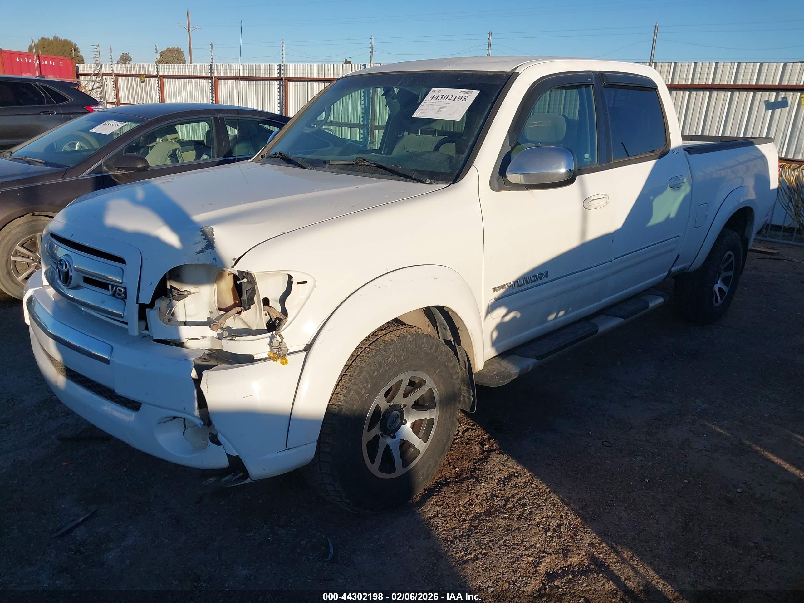 TOYOTA TUNDRA image 2