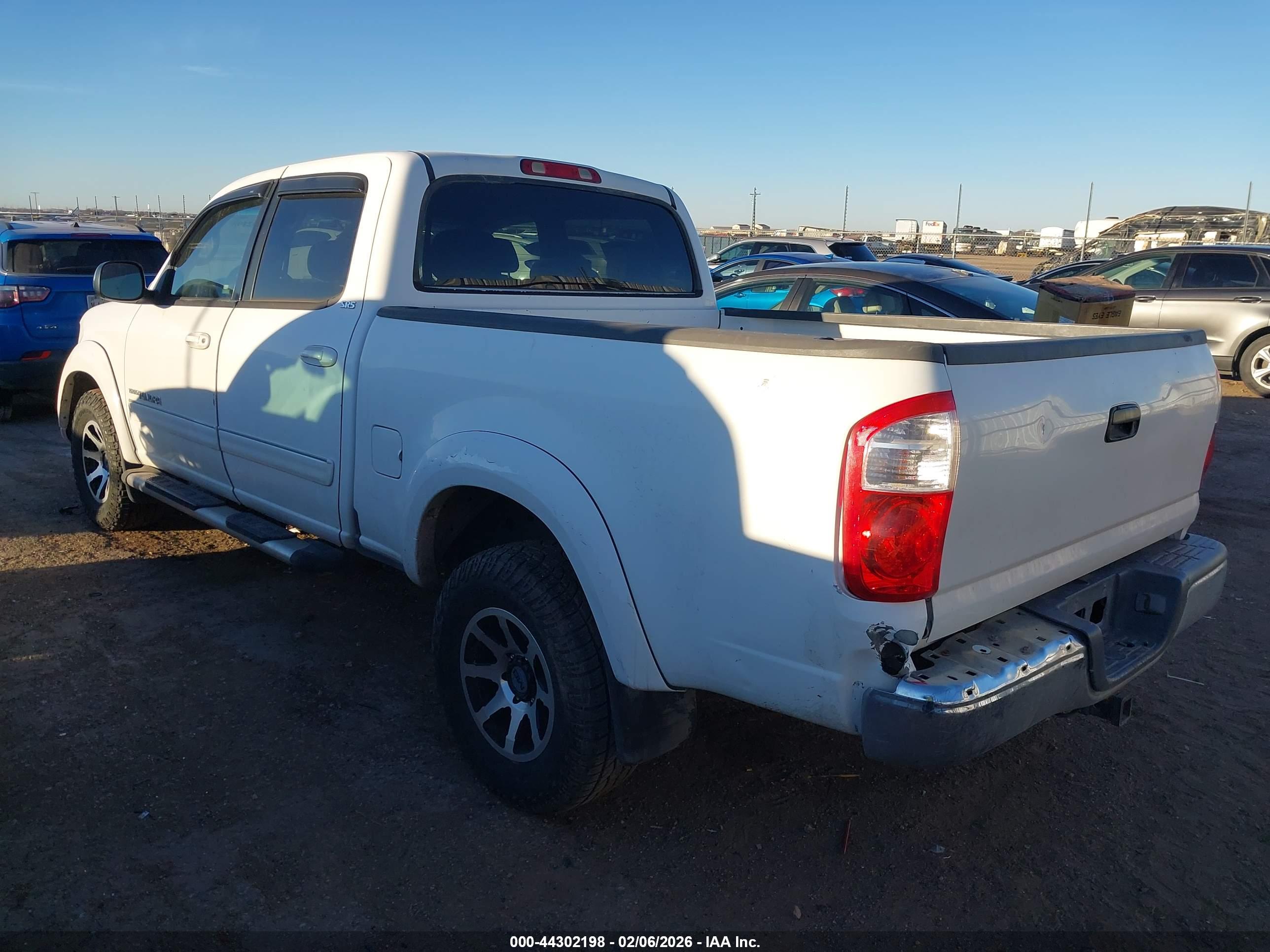 TOYOTA TUNDRA image 3