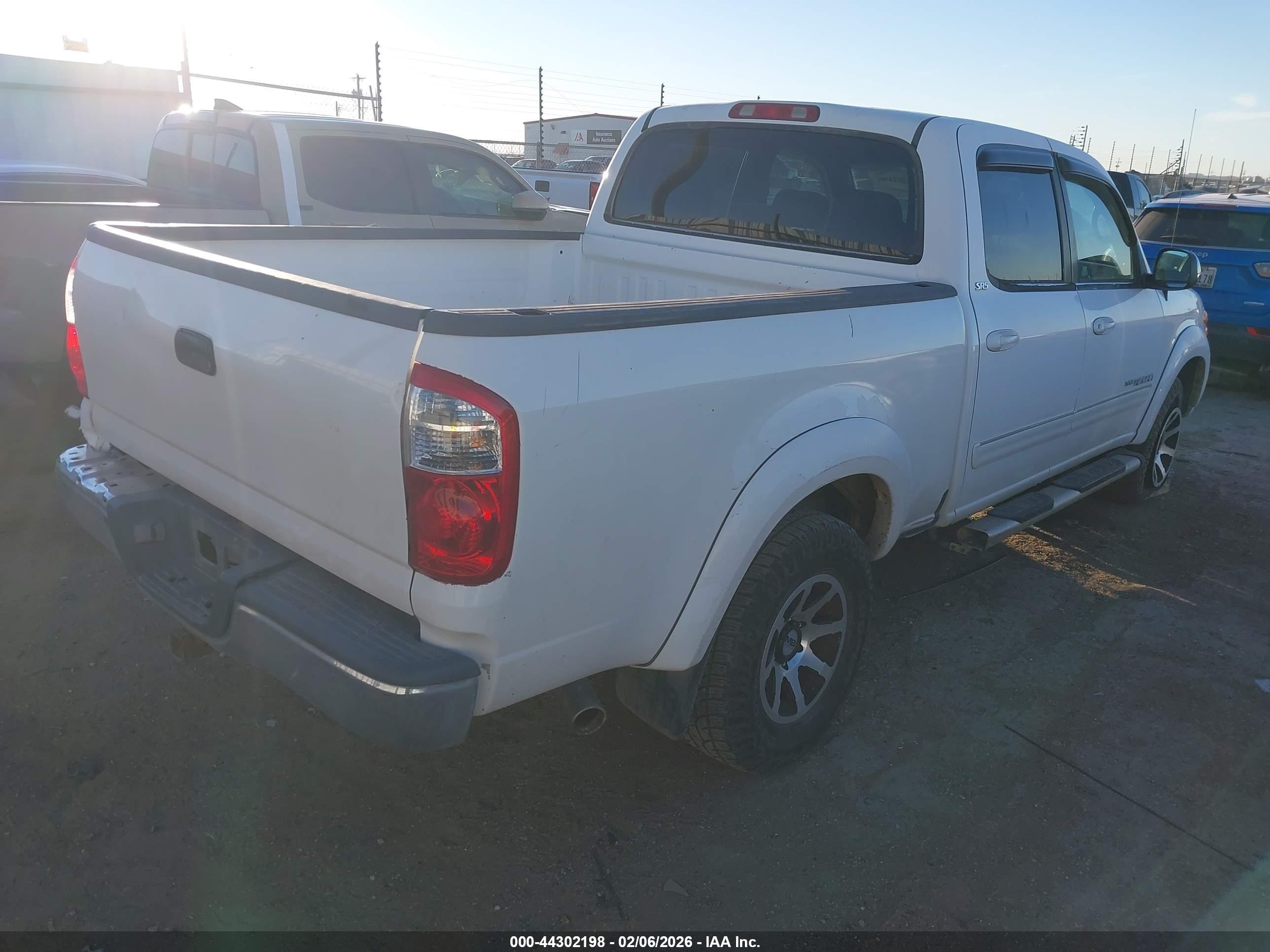 TOYOTA TUNDRA image 4