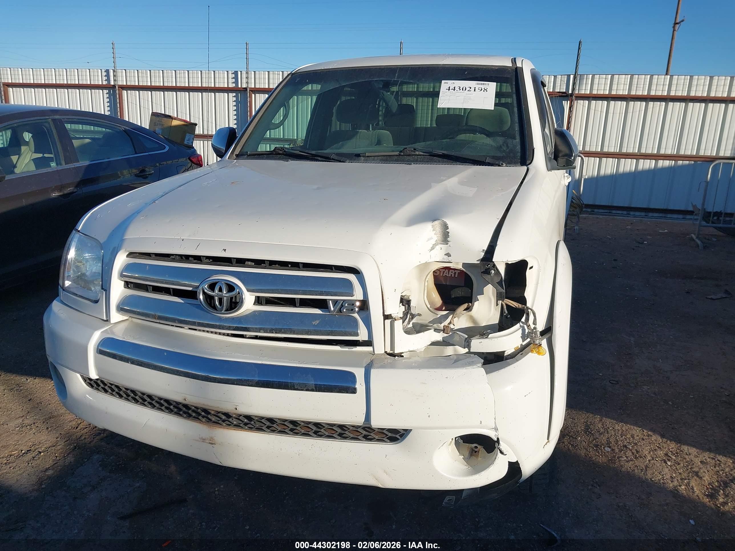 TOYOTA TUNDRA image 6