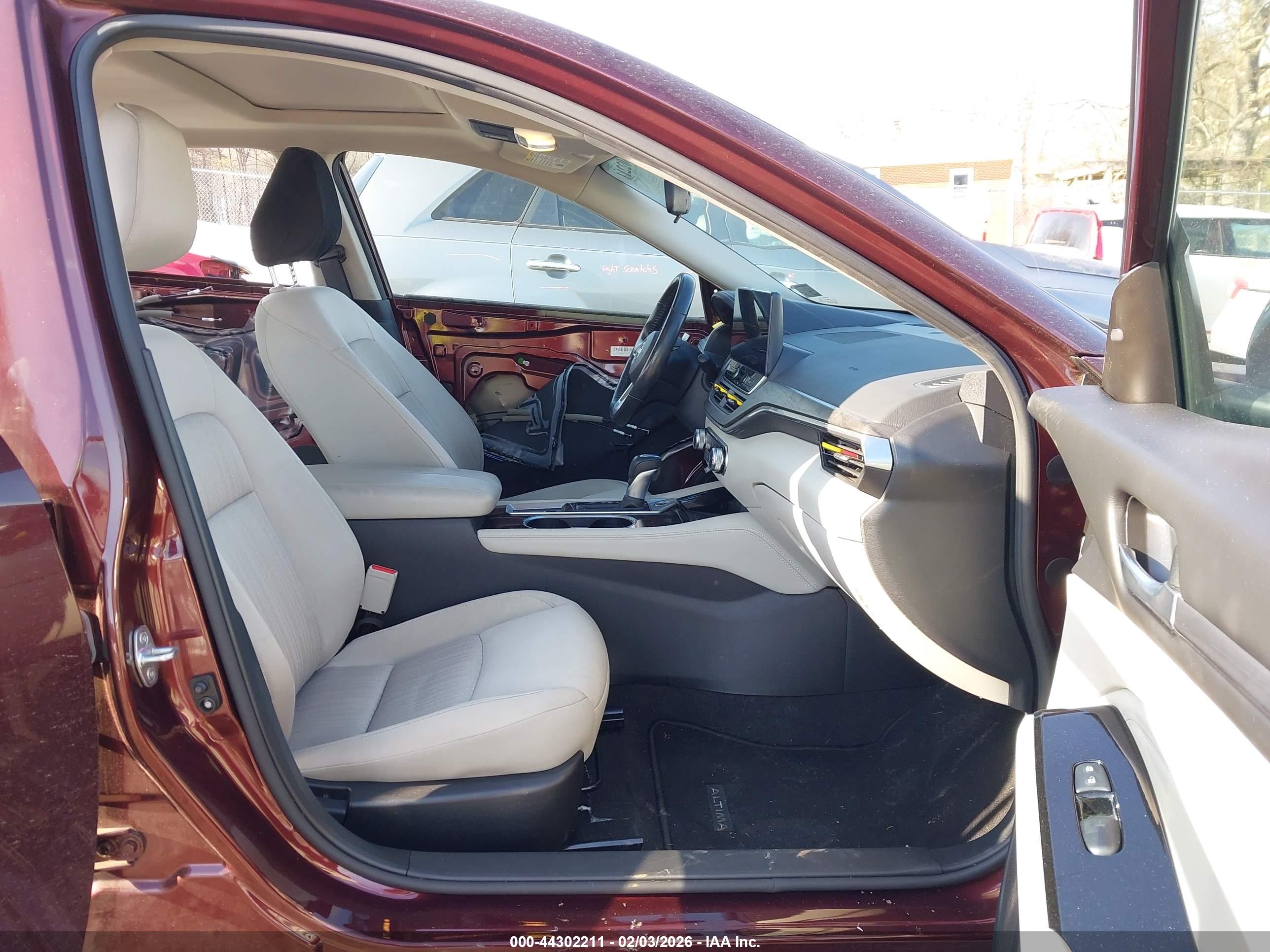 NISSAN ALTIMA image 5