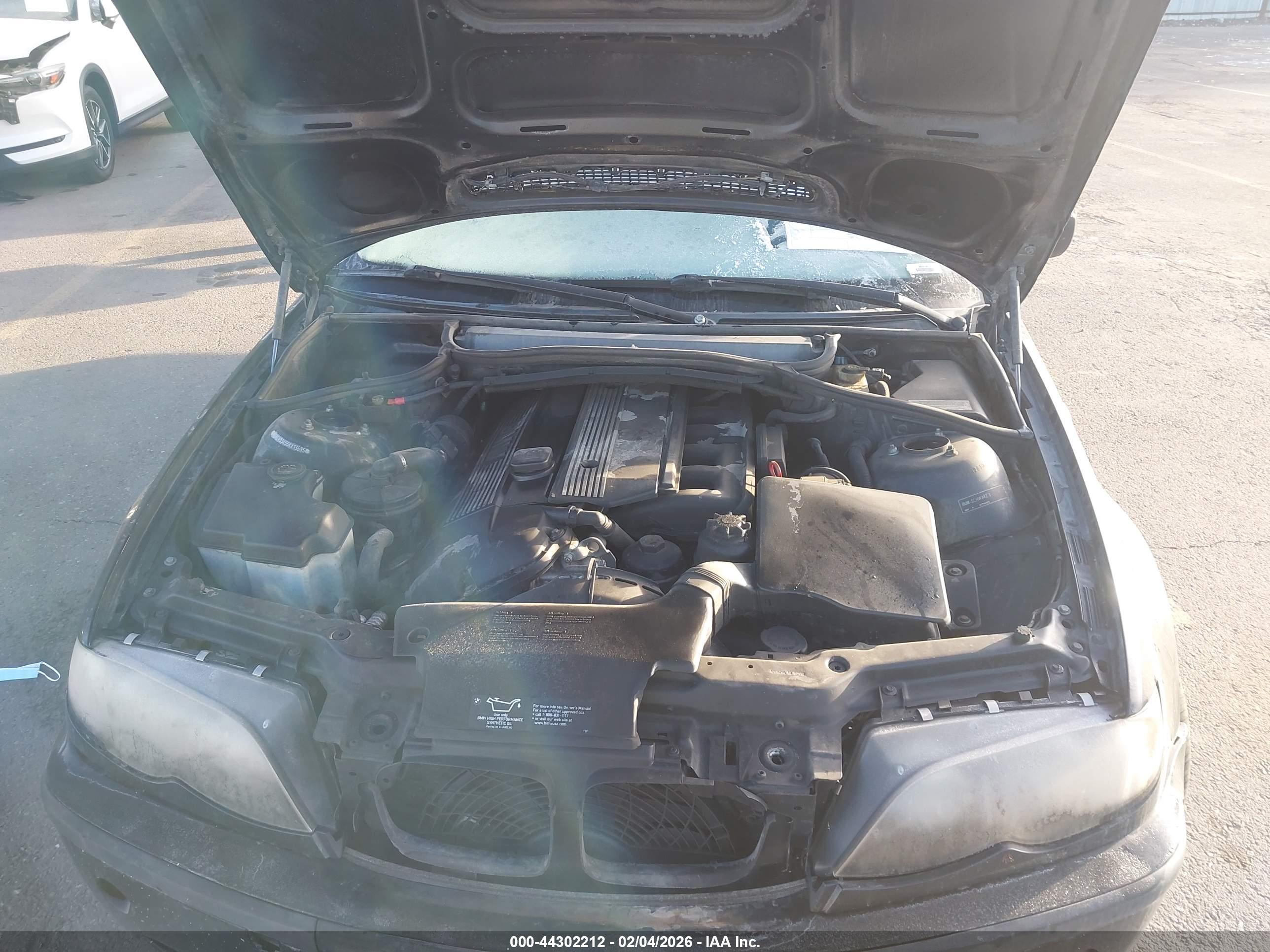 BMW 325I image 10
